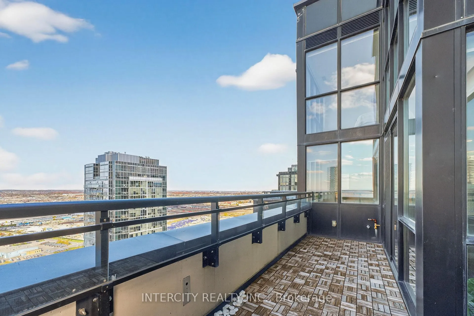 Photo 35 of Unit Ph05, 2910 Highway 7 Road, Vaughan, Concord — HOMEH