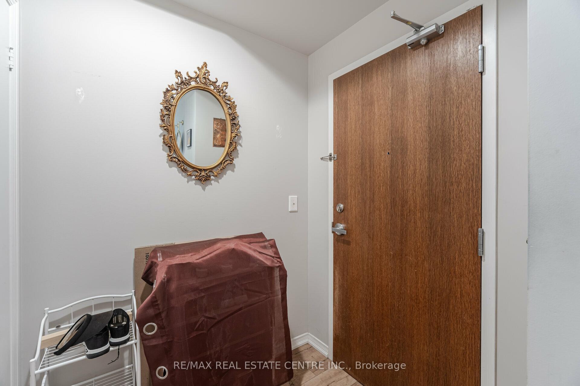 Photo 4 of Unit 304, 215 Queen Street E, Brampton, Queen Street Corridor — HOMEH