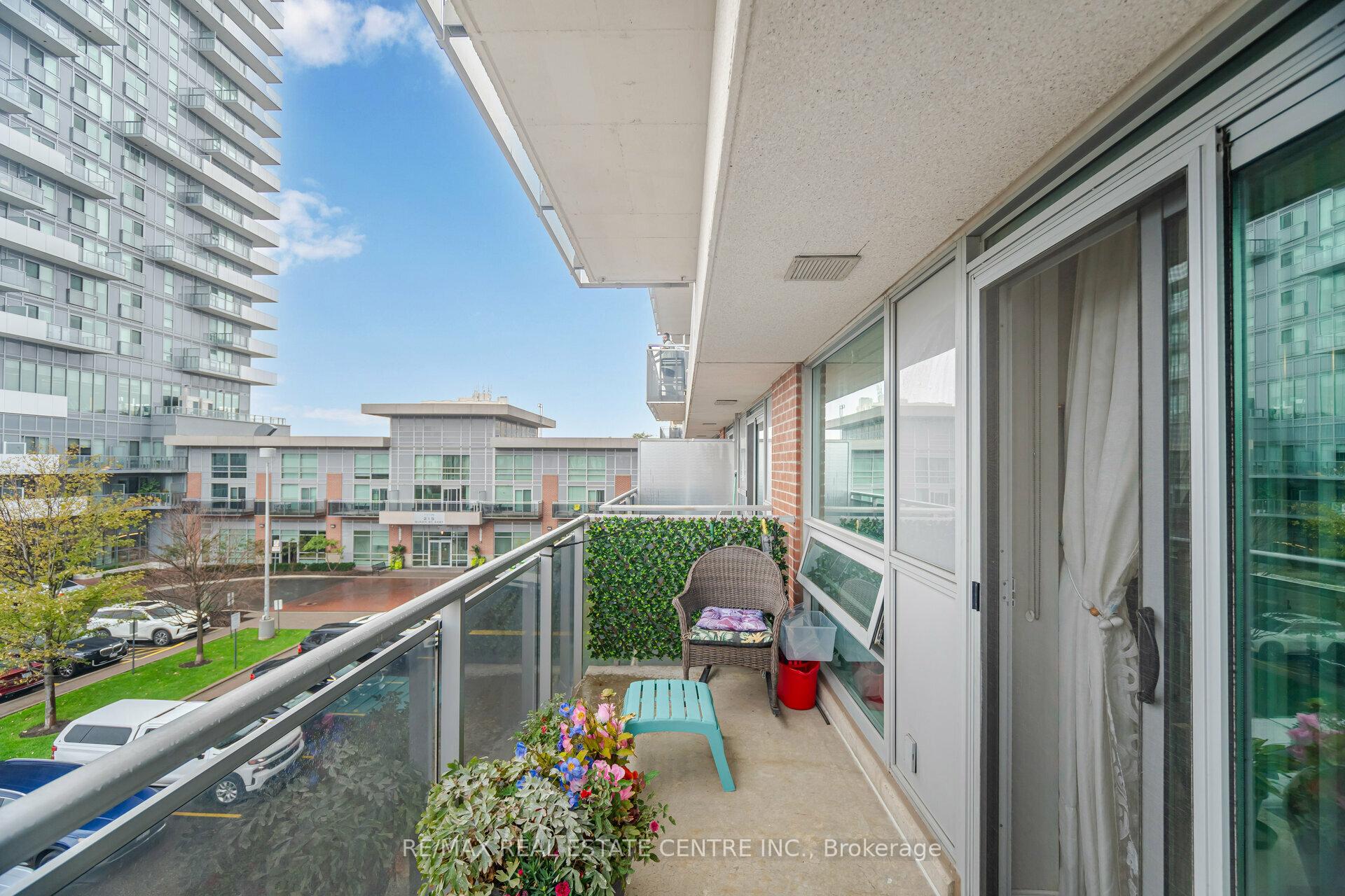 Photo 10 of Unit 304, 215 Queen Street E, Brampton, Queen Street Corridor — HOMEH