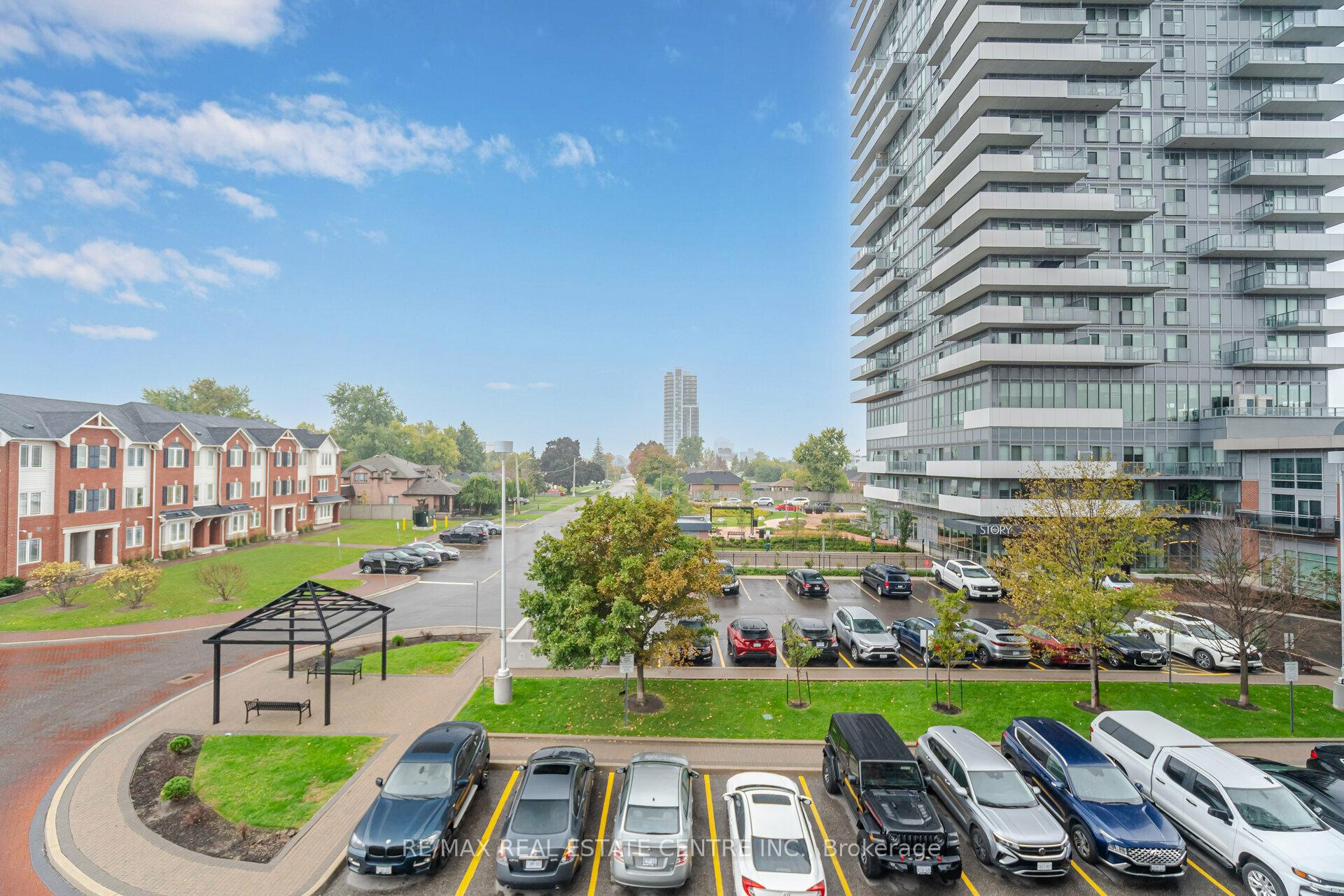 Photo 11 of Unit 304, 215 Queen Street E, Brampton, Queen Street Corridor — HOMEH