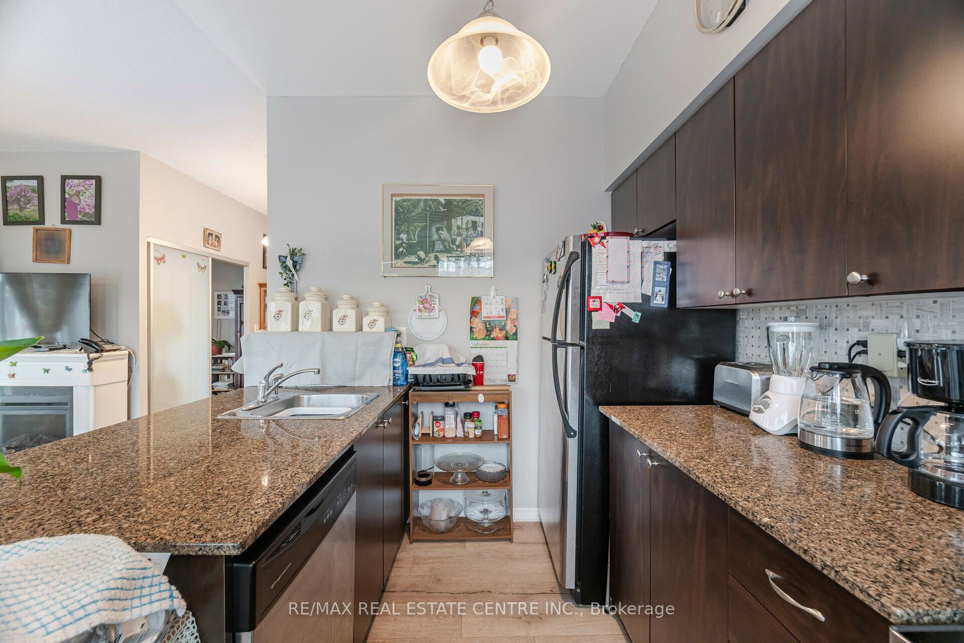 Photo 19 of Unit 304, 215 Queen Street E, Brampton, Queen Street Corridor — HOMEH