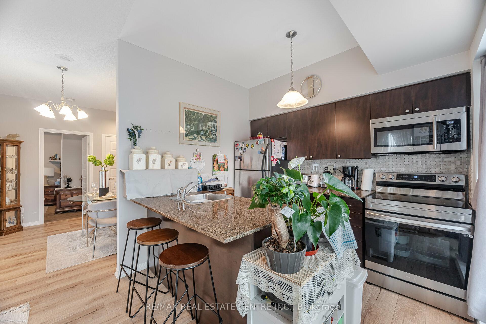 Photo 20 of Unit 304, 215 Queen Street E, Brampton, Queen Street Corridor — HOMEH