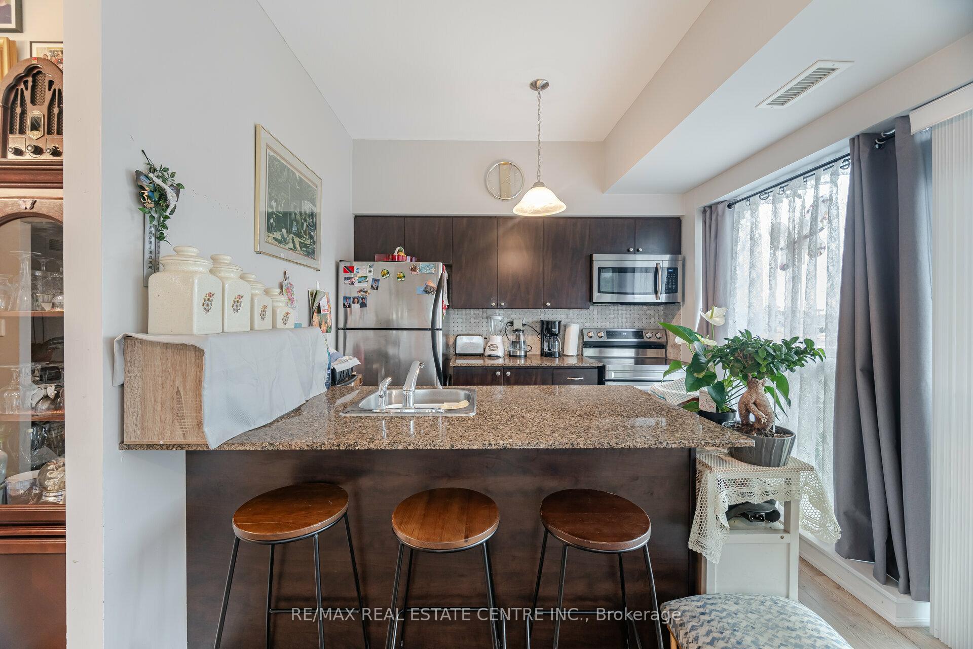 Photo 21 of Unit 304, 215 Queen Street E, Brampton, Queen Street Corridor — HOMEH