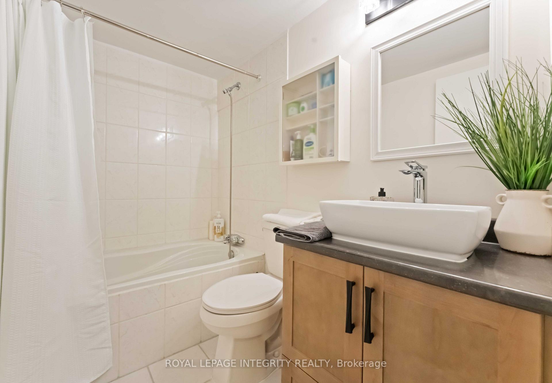Photo 11 of Unit 408, 2000 Jasmine Crescent, Ottawa, Beacon Hill South — HOMEH