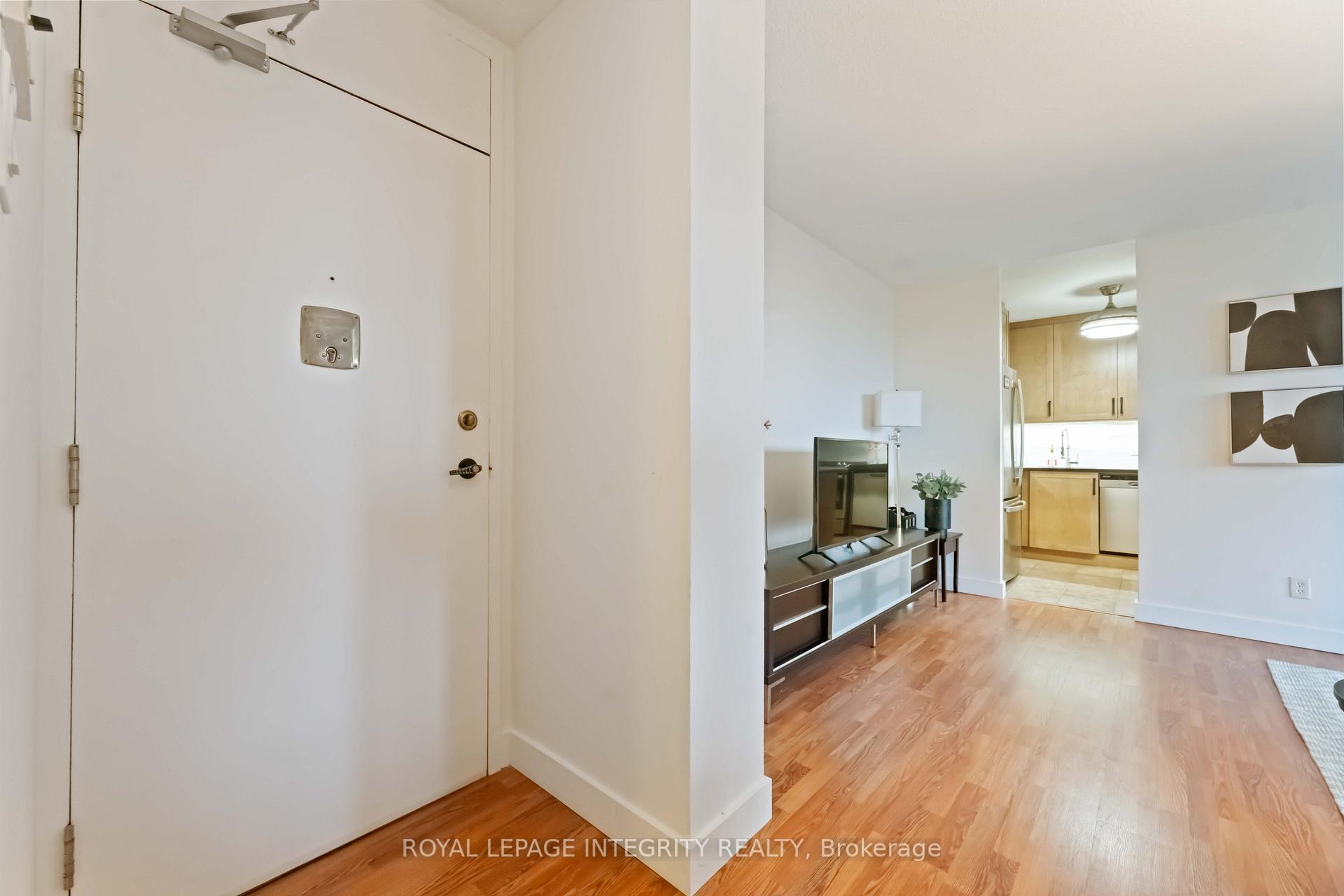 Photo 14 of Unit 408, 2000 Jasmine Crescent, Ottawa, Beacon Hill South — HOMEH