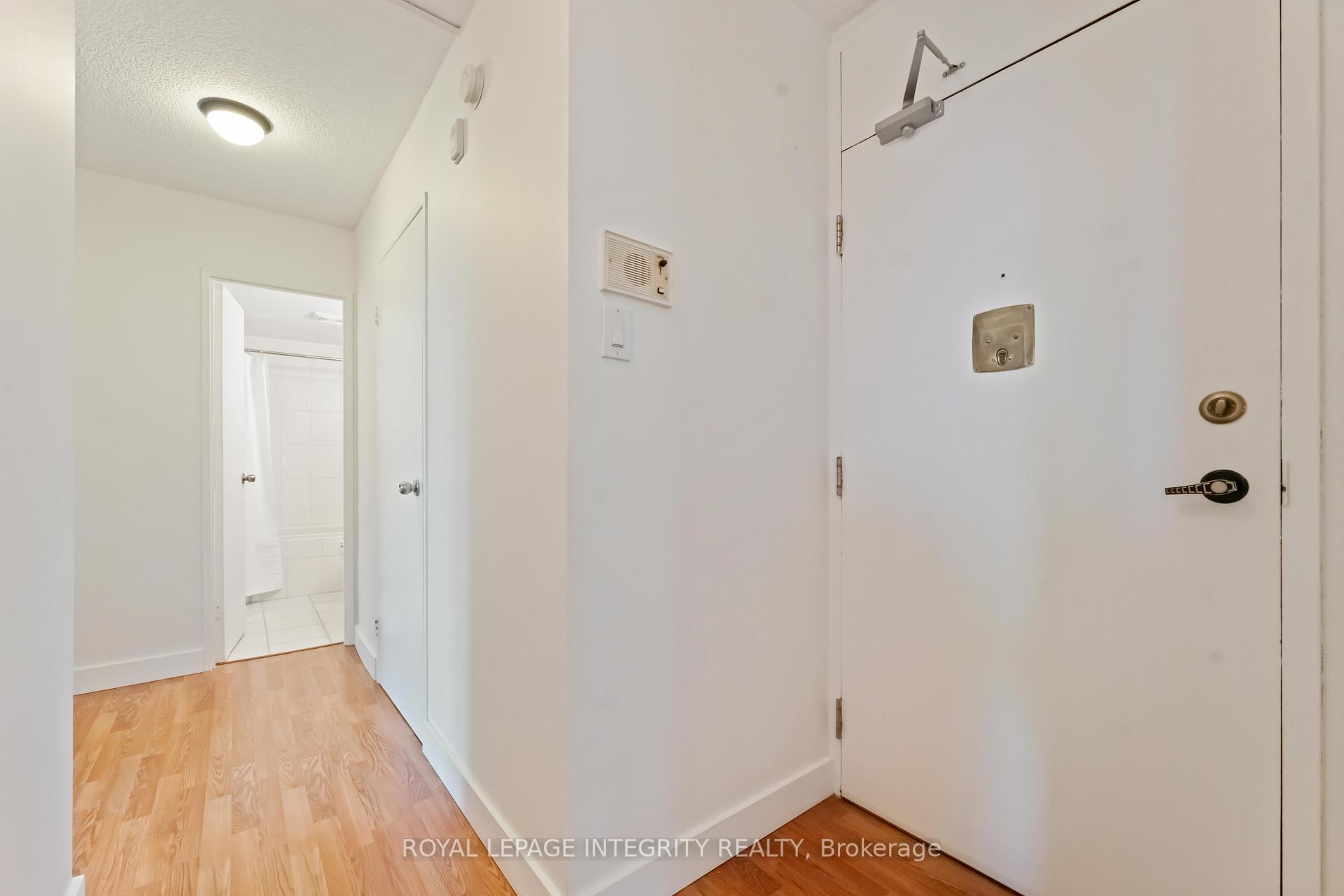 Photo 15 of Unit 408, 2000 Jasmine Crescent, Ottawa, Beacon Hill South — HOMEH