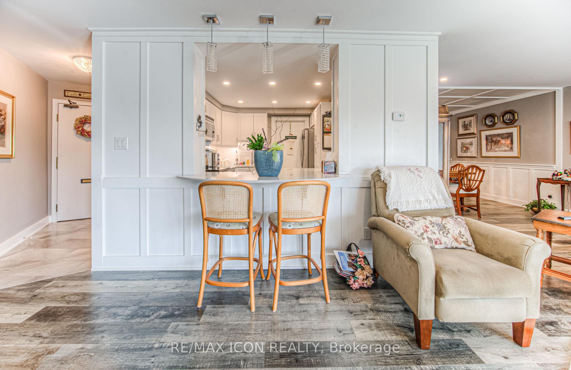 Photo 12 of Unit 405, 250 Glenridge Drive, Waterloo, Lincoln Village — HOMEH
