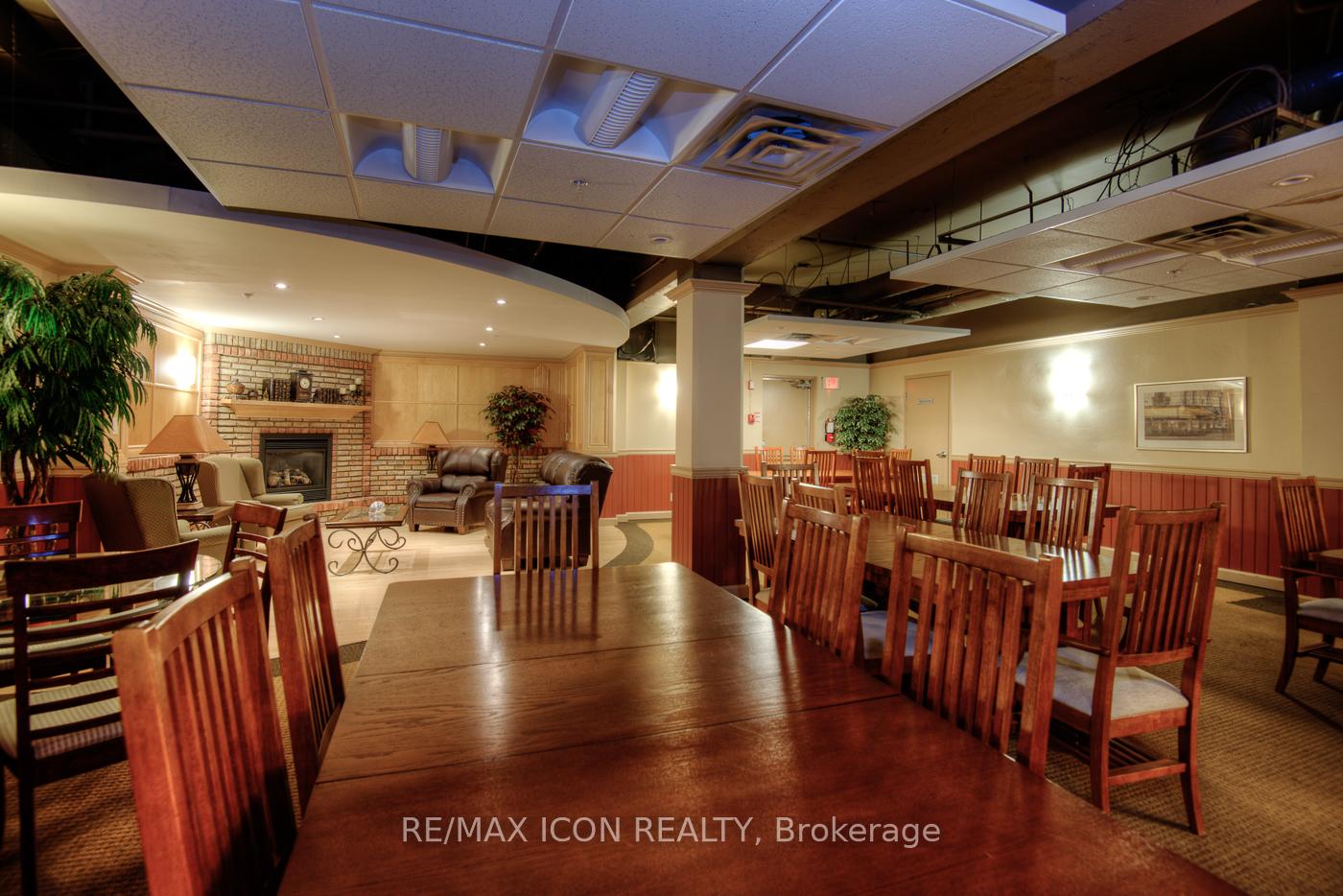 Photo 37 of Unit 405, 250 Glenridge Drive, Waterloo, Lincoln Village — HOMEH