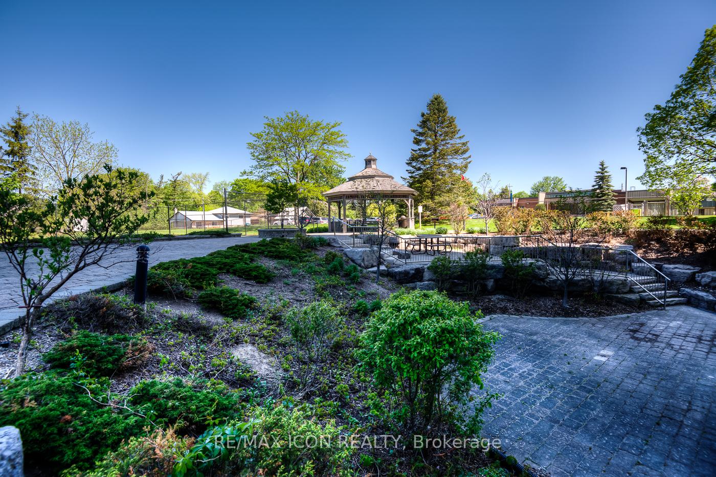 Photo 42 of Unit 405, 250 Glenridge Drive, Waterloo, Lincoln Village — HOMEH
