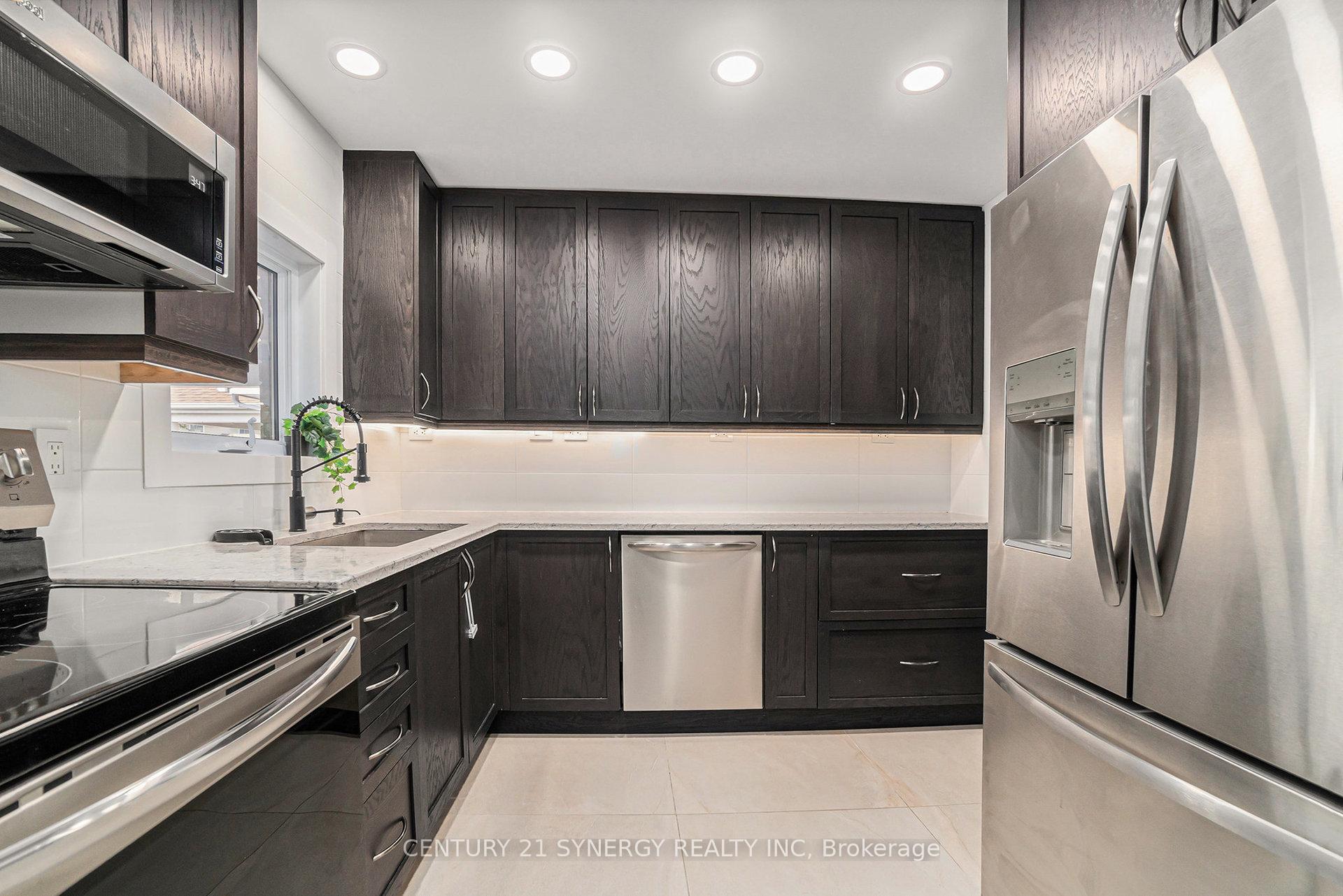 Photo 12 of 46 Paddington Private, Ottawa, Heron Gate/Industrial Park — HOMEH