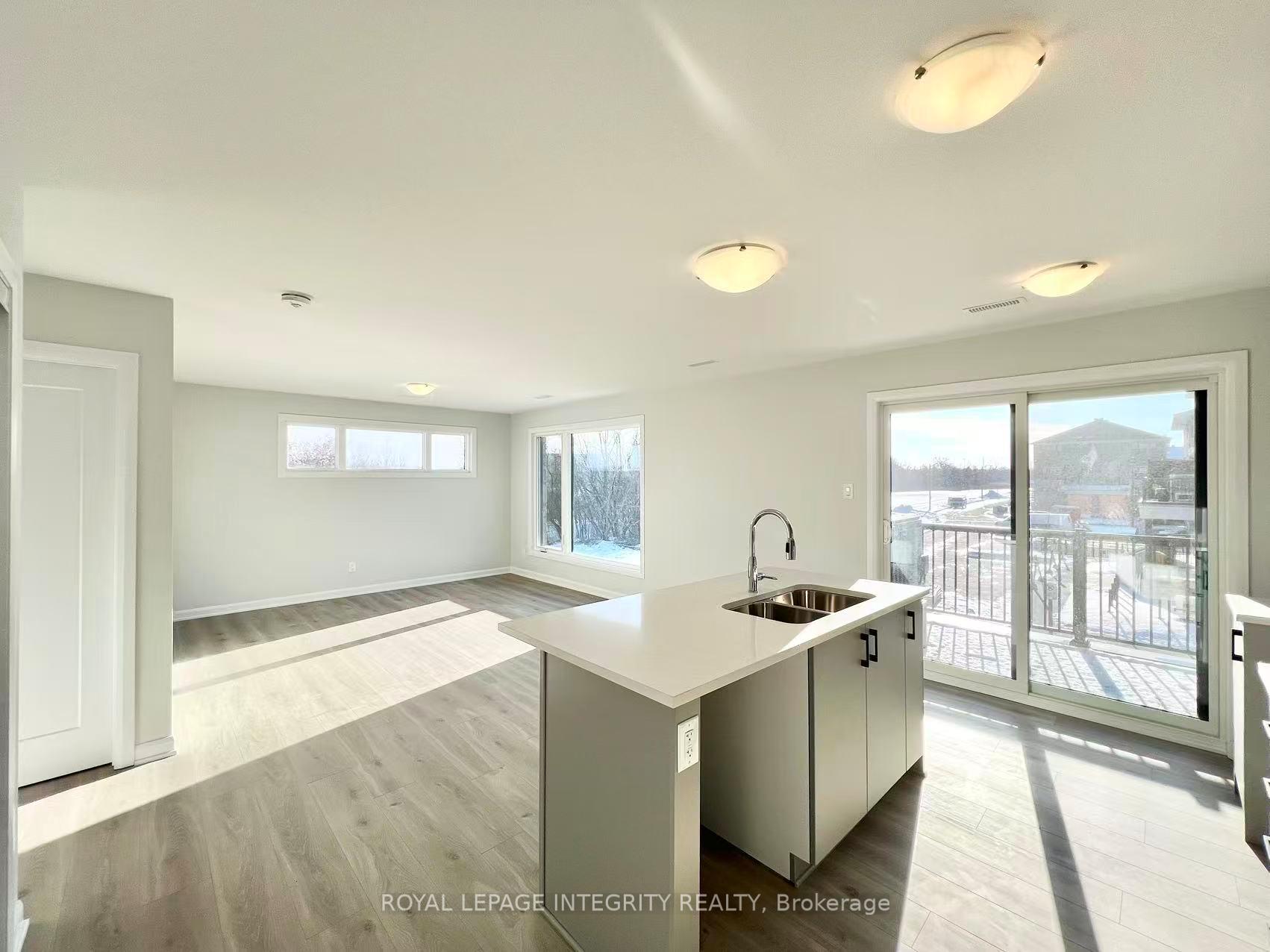 Photo 5 of 1118 Creekway Private, Ottawa, Kanata - Kanata Lakes/Heritage Hills — HOMEH