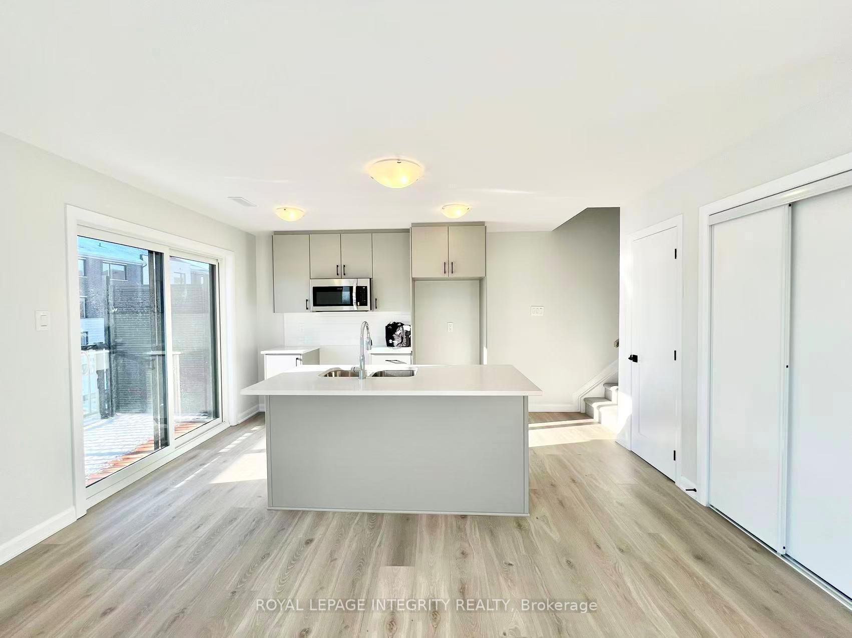 Photo 7 of 1118 Creekway Private, Ottawa, Kanata - Kanata Lakes/Heritage Hills — HOMEH
