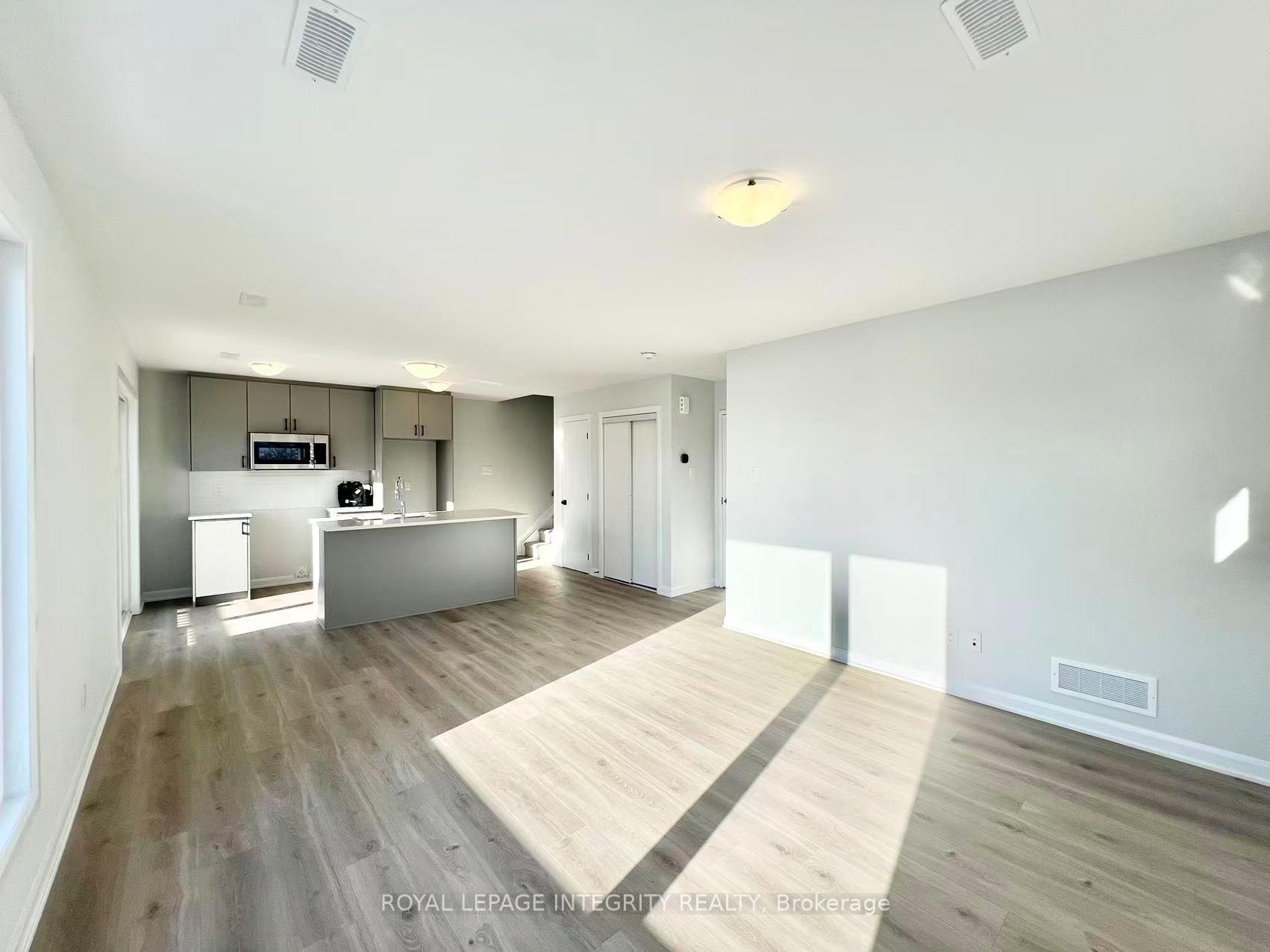 Photo 14 of 1118 Creekway Private, Ottawa, Kanata - Kanata Lakes/Heritage Hills — HOMEH
