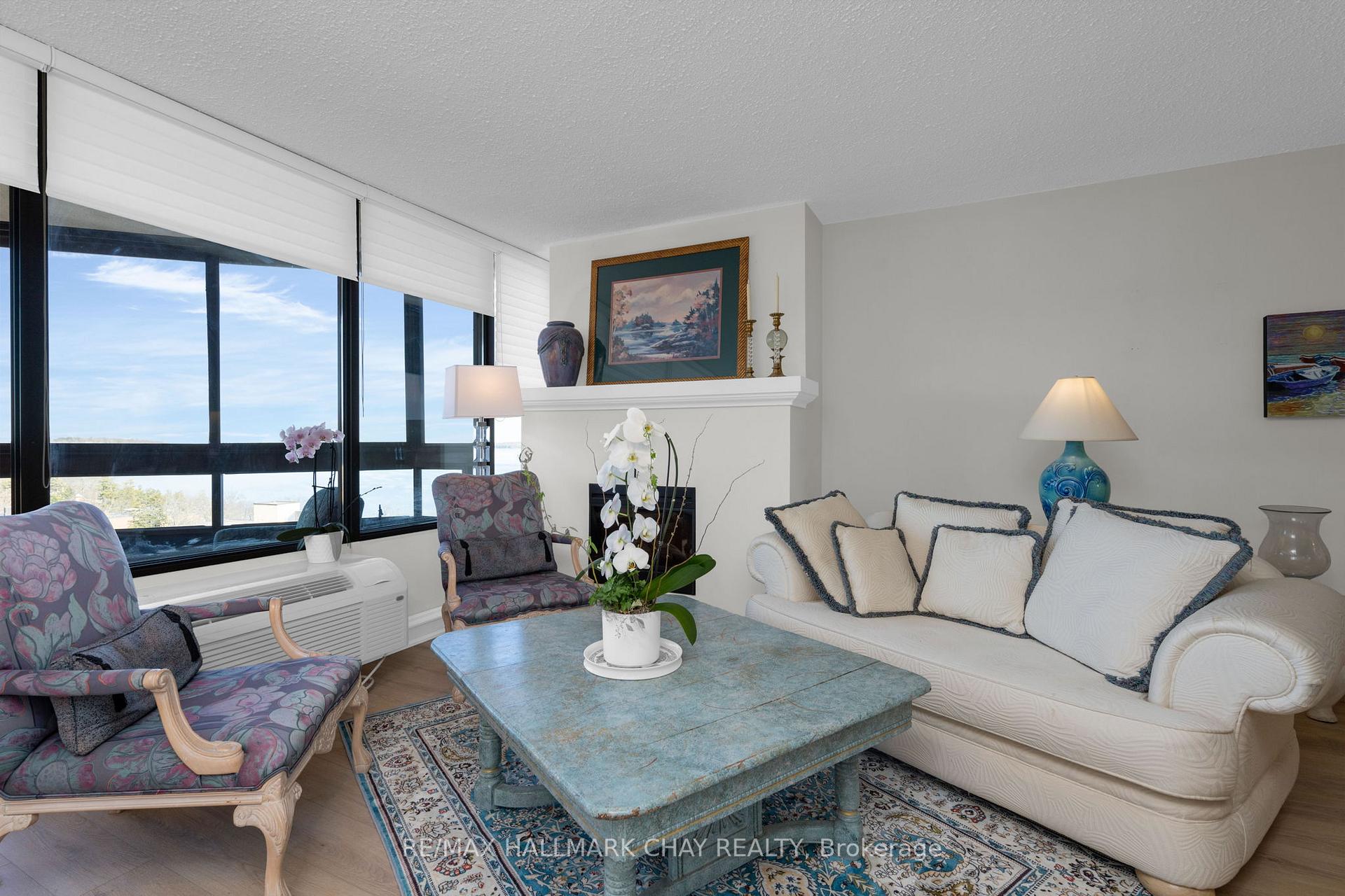 Photo 5 of Unit 1403, 181 Collier Street, Barrie, North Shore — HOMEH