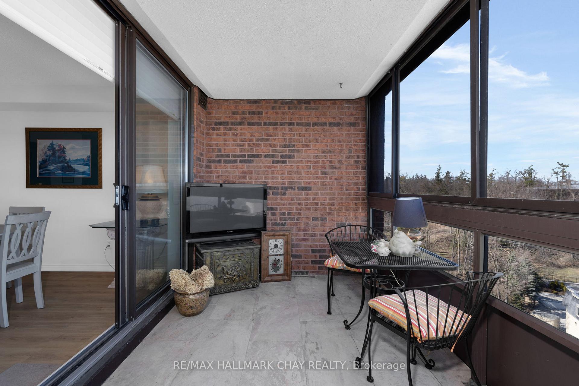 Photo 15 of Unit 1403, 181 Collier Street, Barrie, North Shore — HOMEH