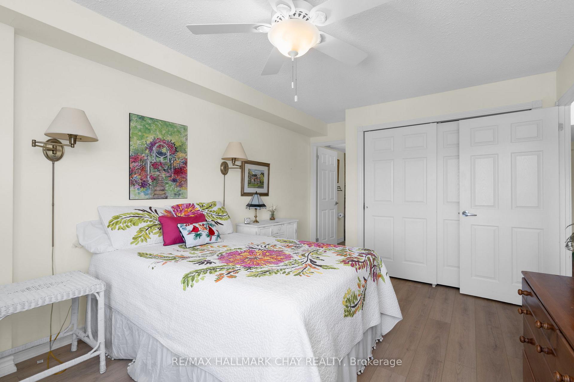 Photo 18 of Unit 1403, 181 Collier Street, Barrie, North Shore — HOMEH