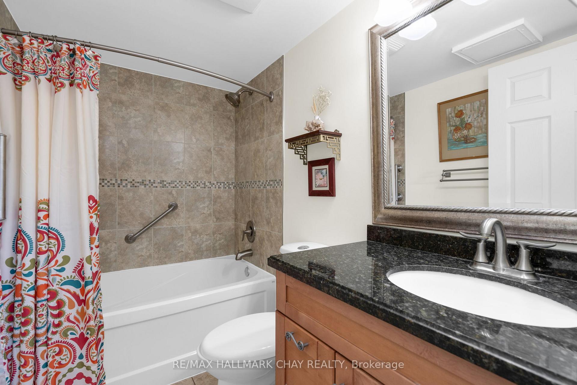 Photo 19 of Unit 1403, 181 Collier Street, Barrie, North Shore — HOMEH