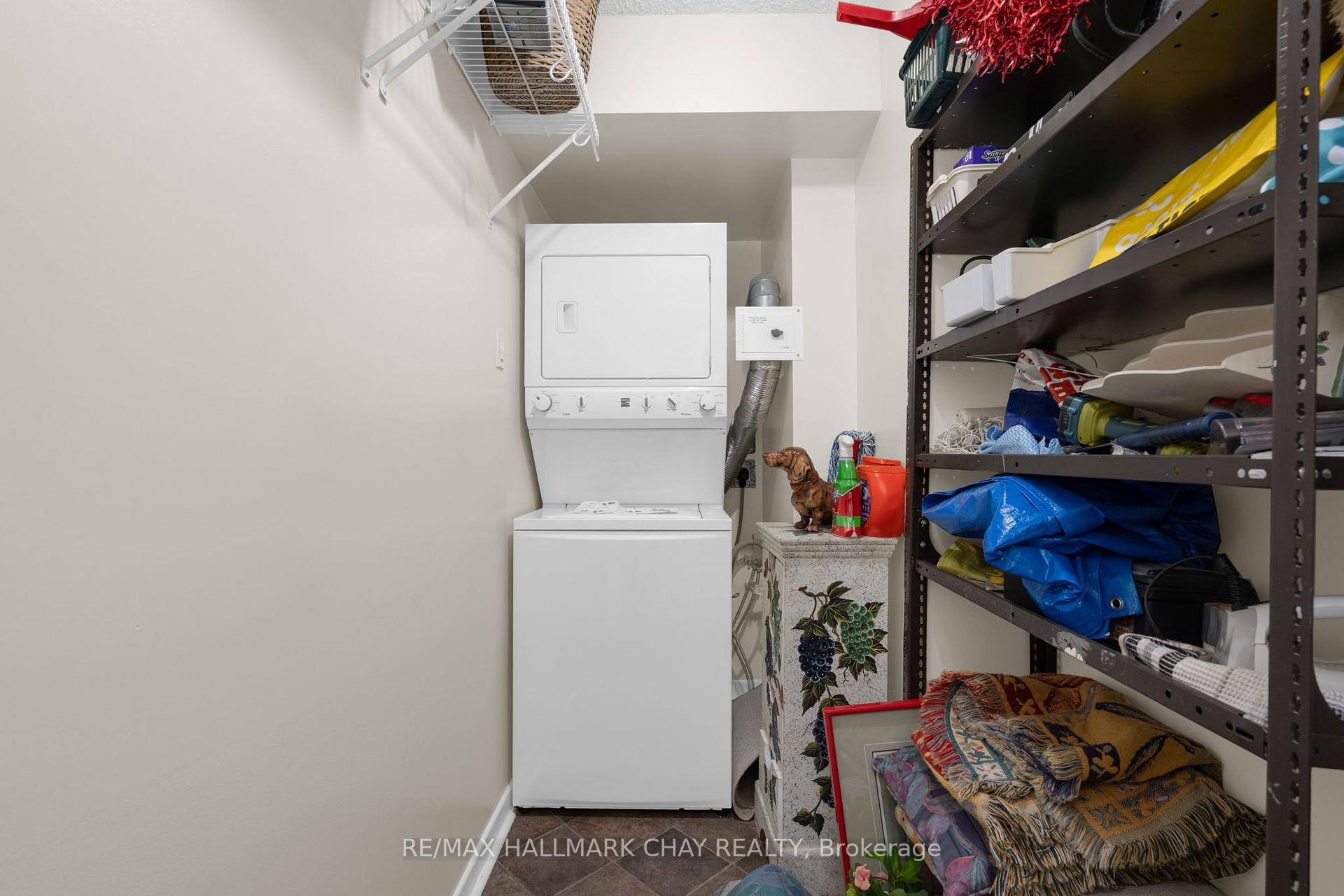 Photo 24 of Unit 1403, 181 Collier Street, Barrie, North Shore — HOMEH