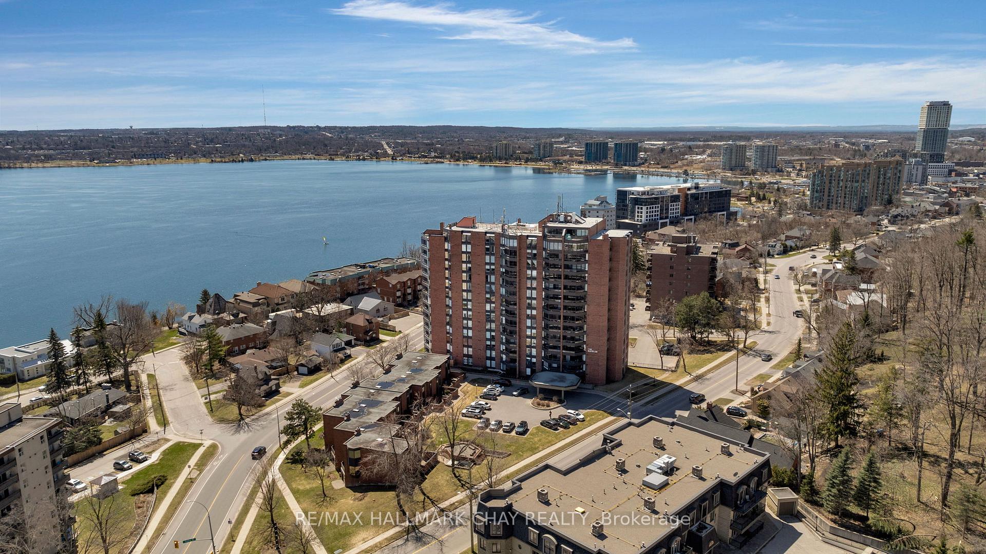 Photo 33 of Unit 1403, 181 Collier Street, Barrie, North Shore — HOMEH