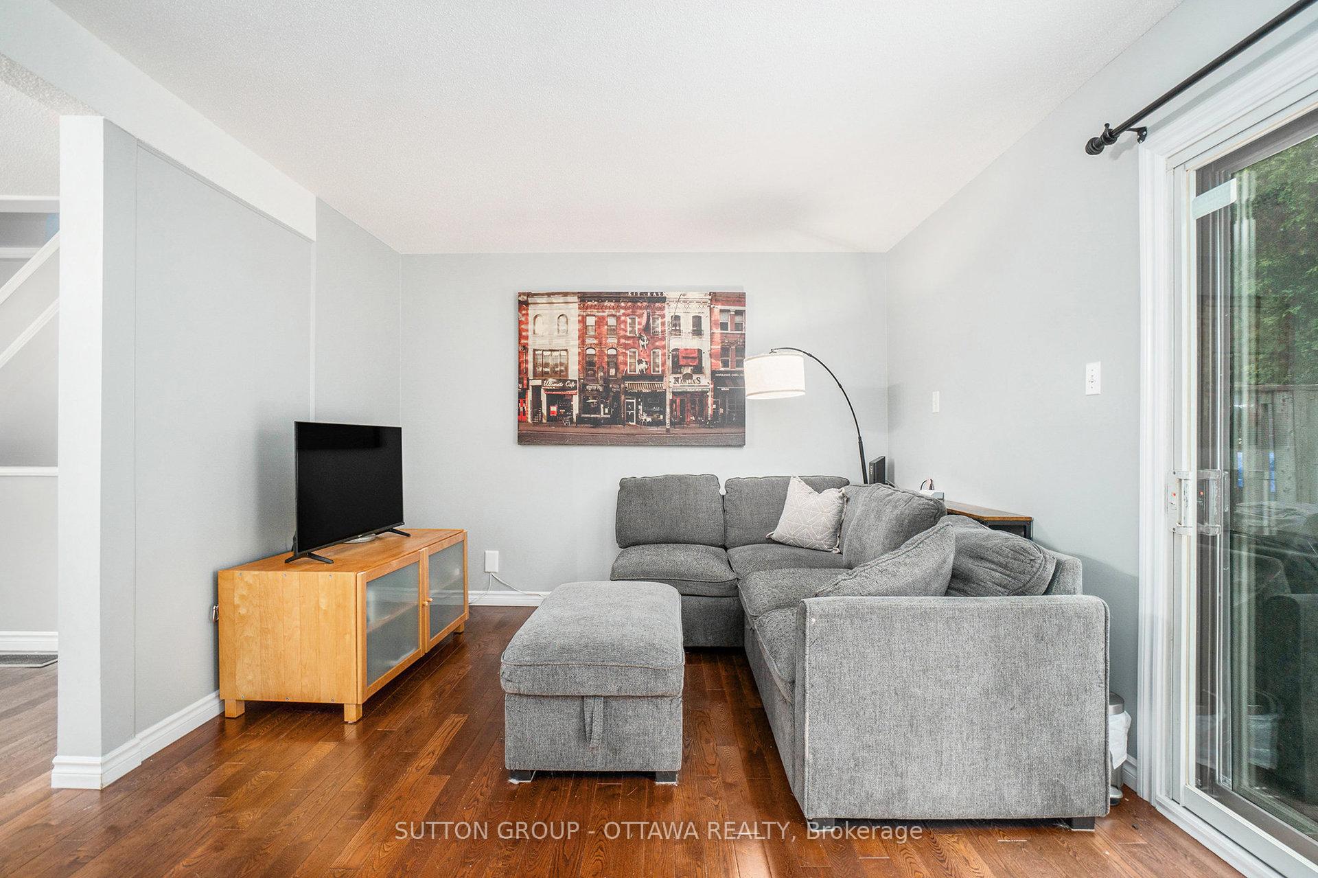 Photo 18 of 6164 Brookside Lane, Ottawa, Convent Glen South — HOMEH