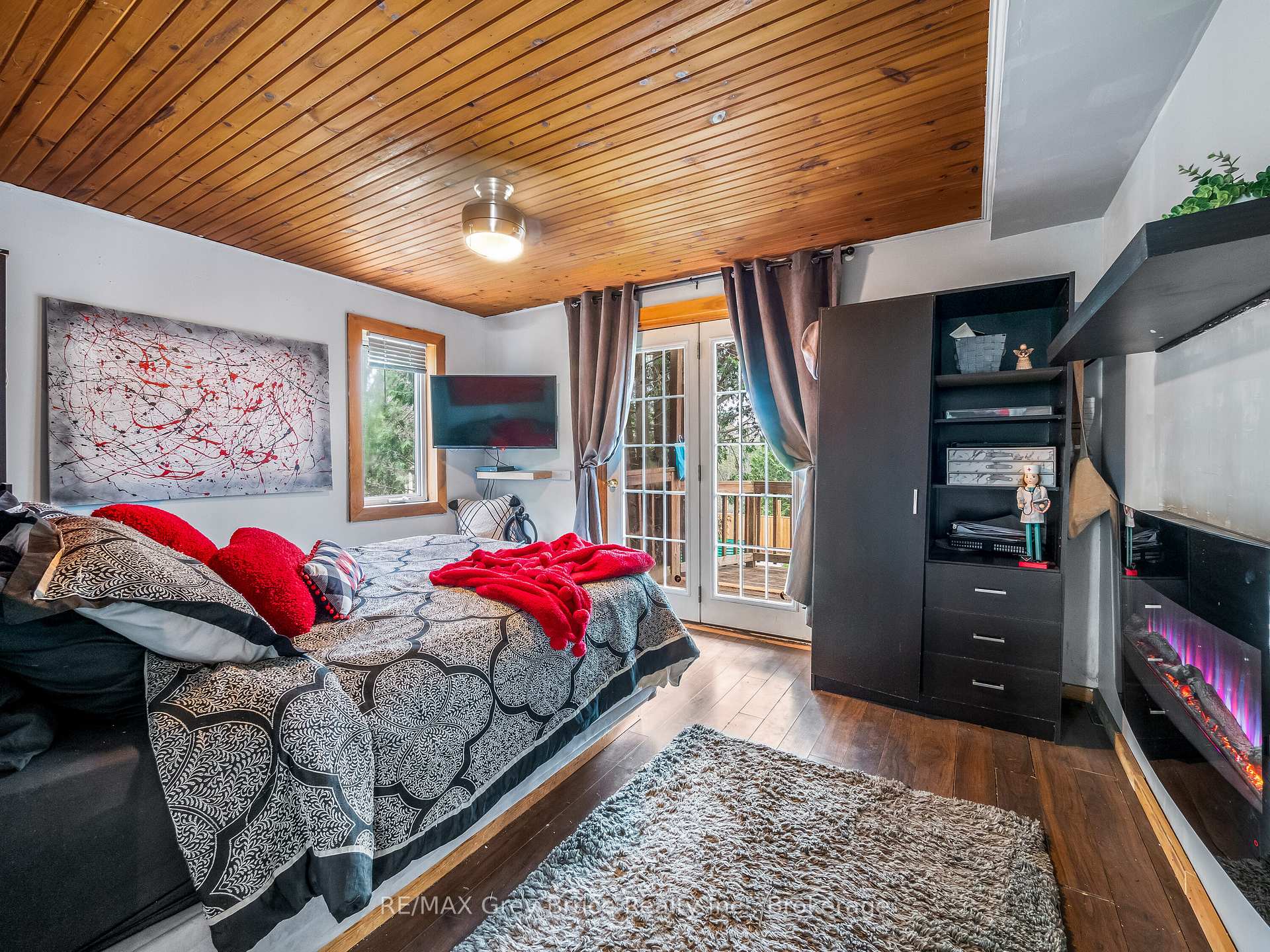 Photo 8 of 106 Elder Lane, Chatsworth — HOMEH
