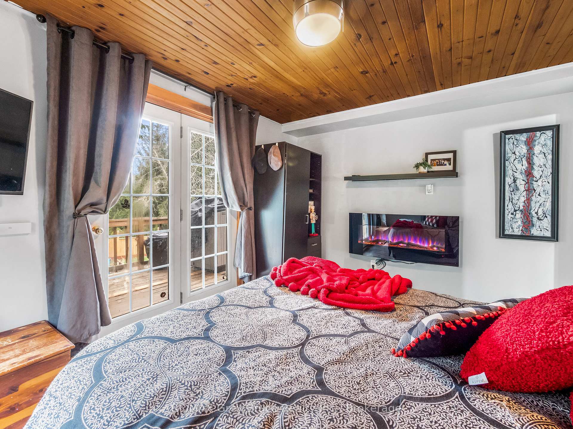 Photo 9 of 106 Elder Lane, Chatsworth — HOMEH