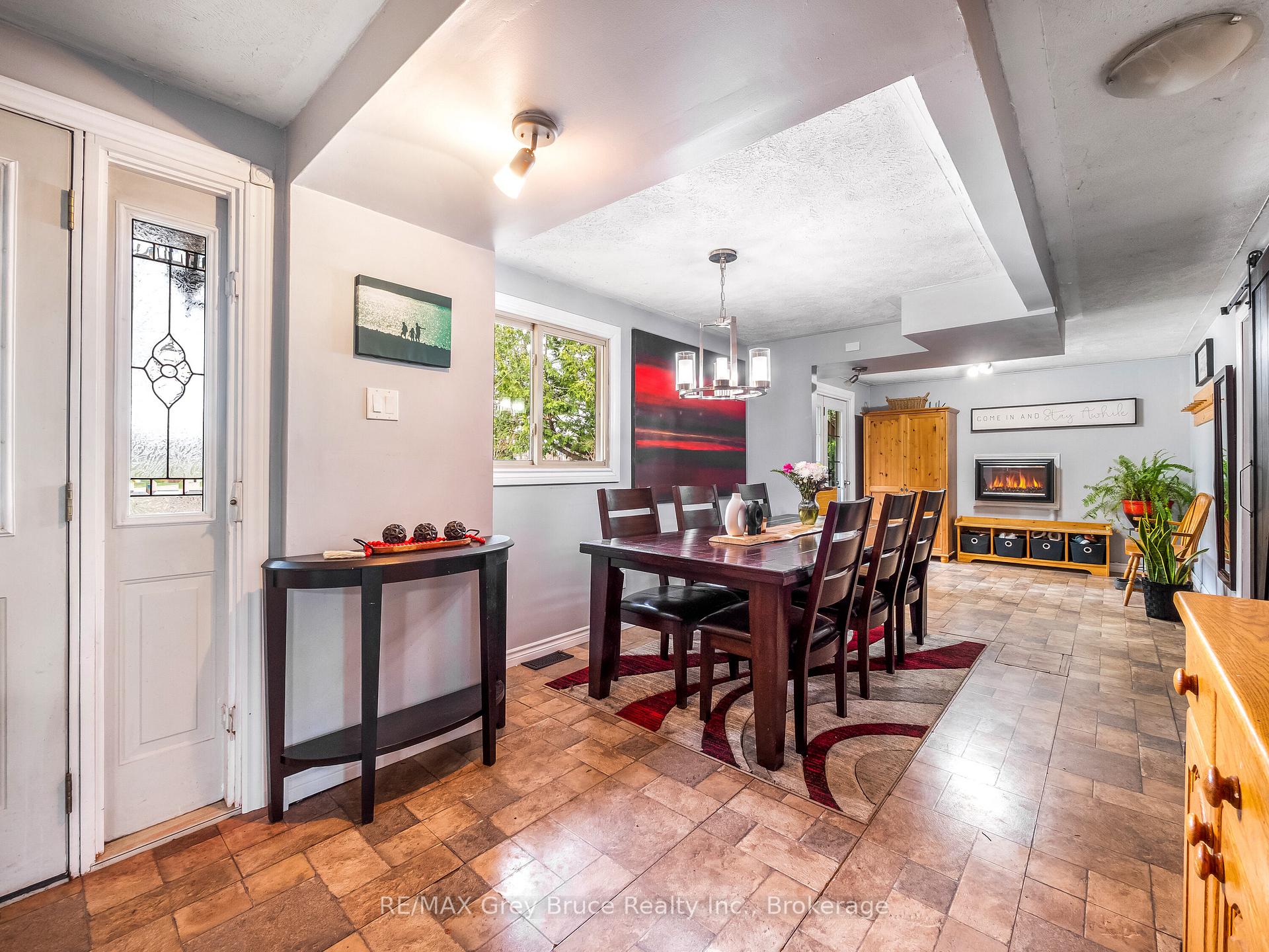 Photo 10 of 106 Elder Lane, Chatsworth — HOMEH