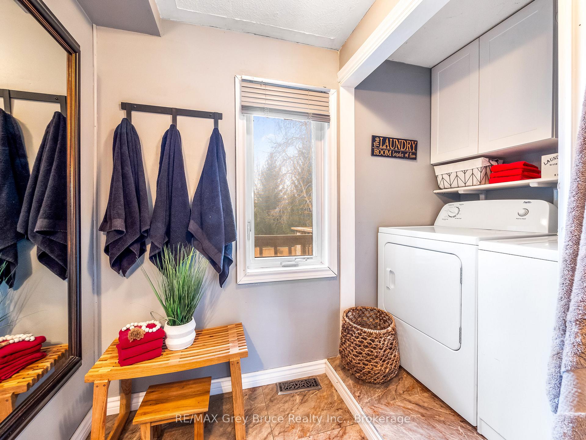Photo 13 of 106 Elder Lane, Chatsworth — HOMEH