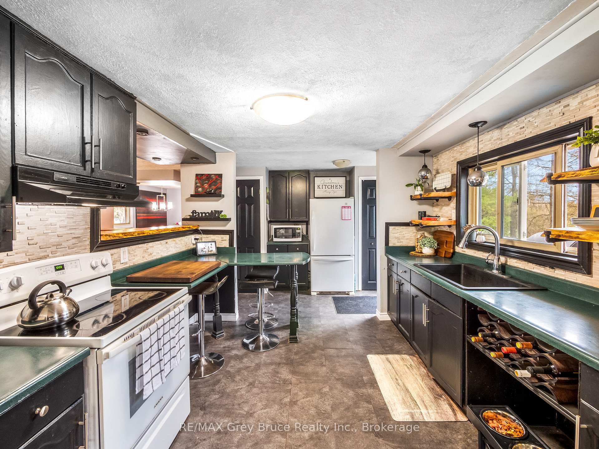 Photo 19 of 106 Elder Lane, Chatsworth — HOMEH