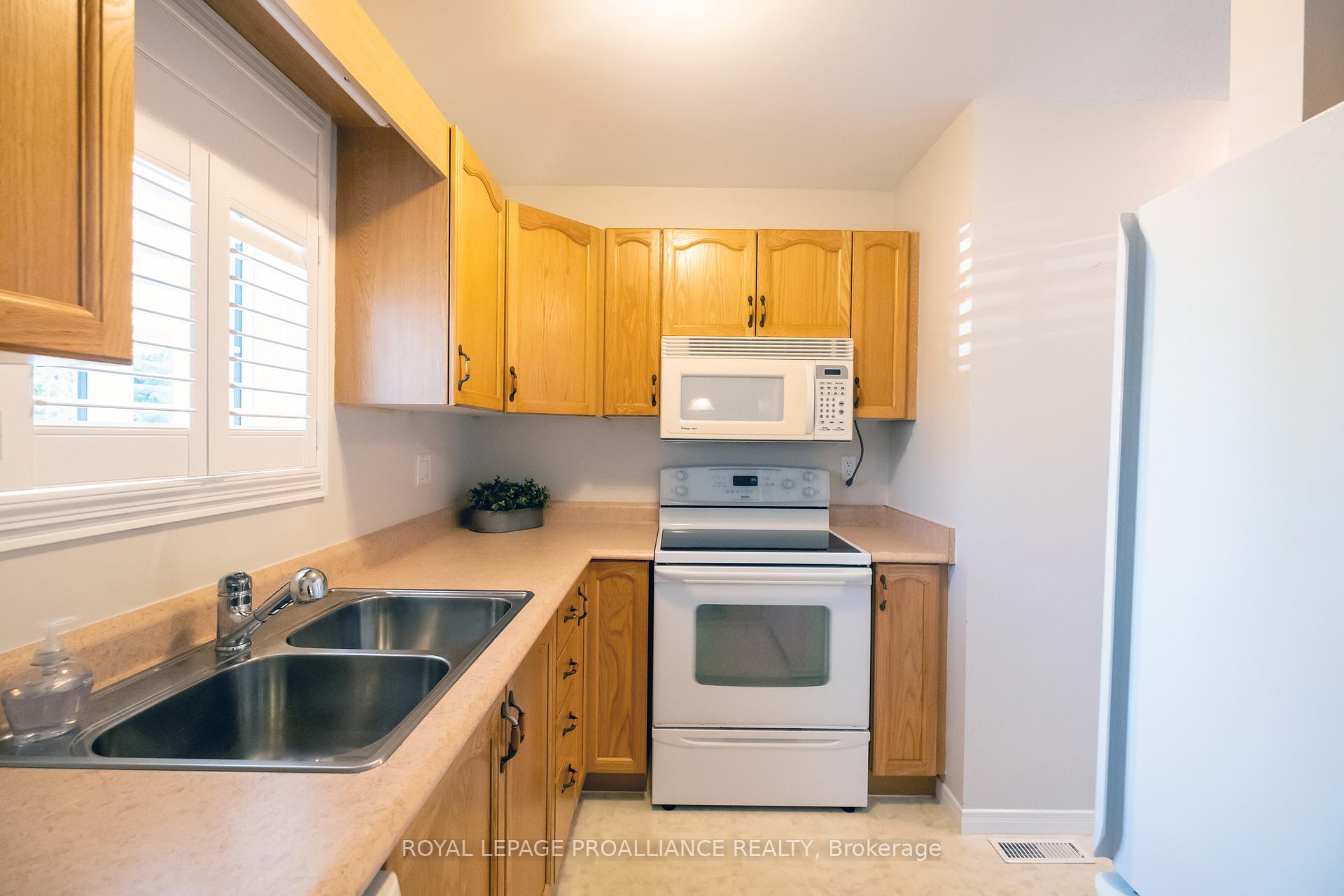 Photo 4 of Unit 8, 351 Cannifton Road N, Belleville, Thurlow Ward — HOMEH
