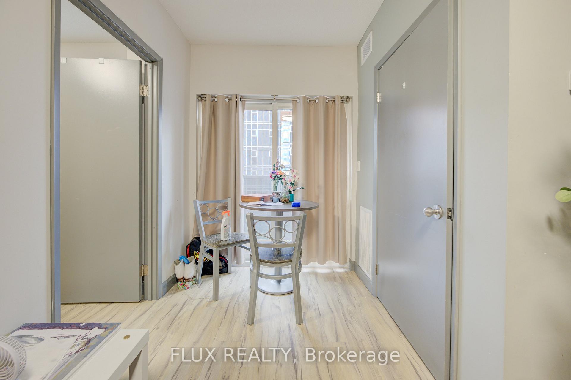 Photo 10 of Unit 1518, 258 Sunview Street, Waterloo — HOMEH