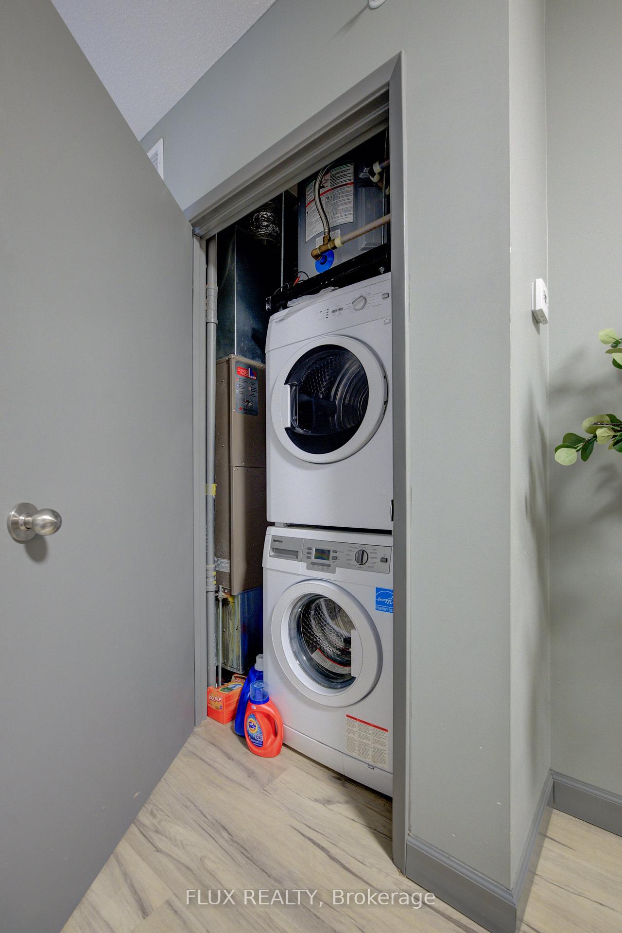 Photo 13 of Unit 1518, 258 Sunview Street, Waterloo — HOMEH