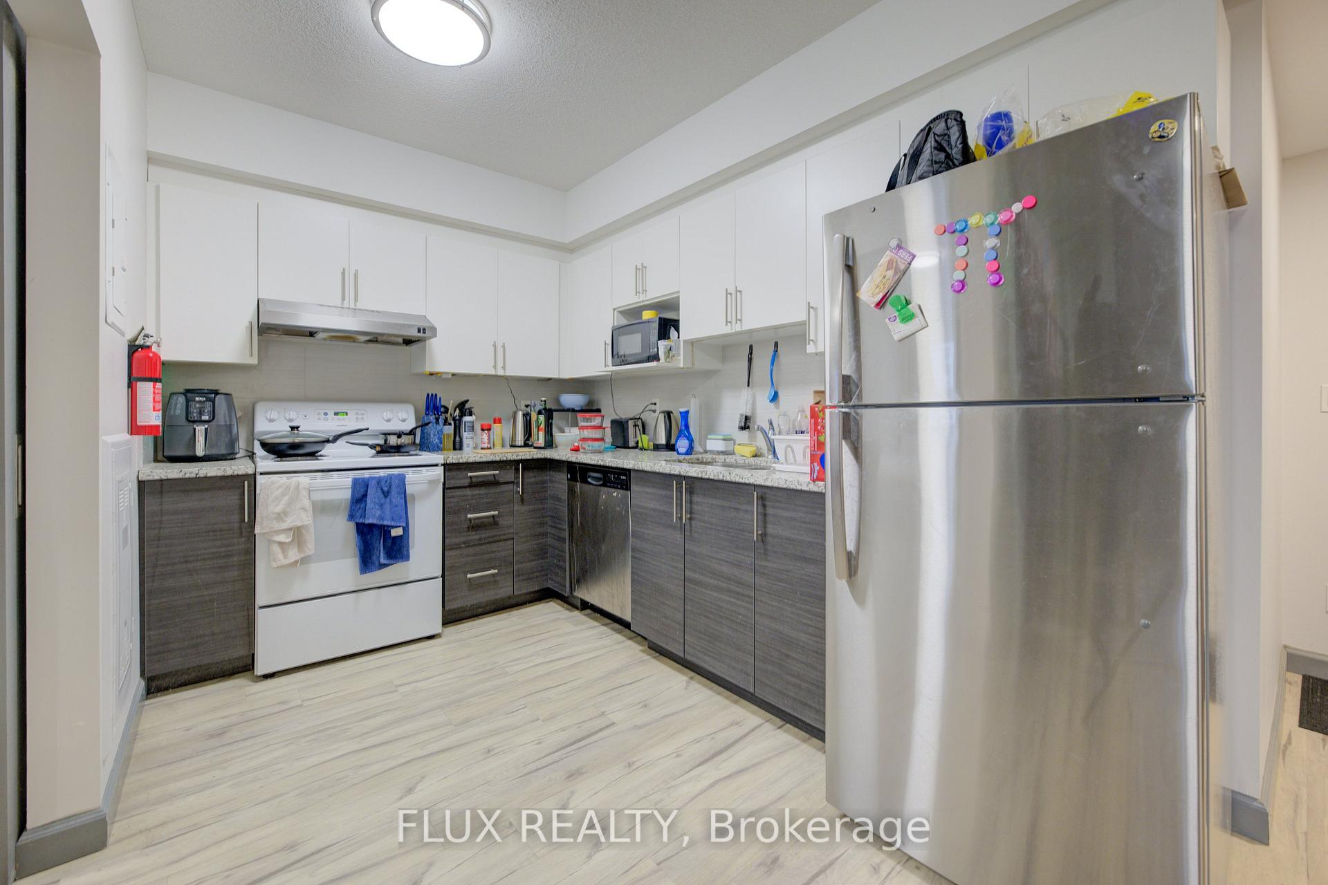 Photo 14 of Unit 1518, 258 Sunview Street, Waterloo — HOMEH
