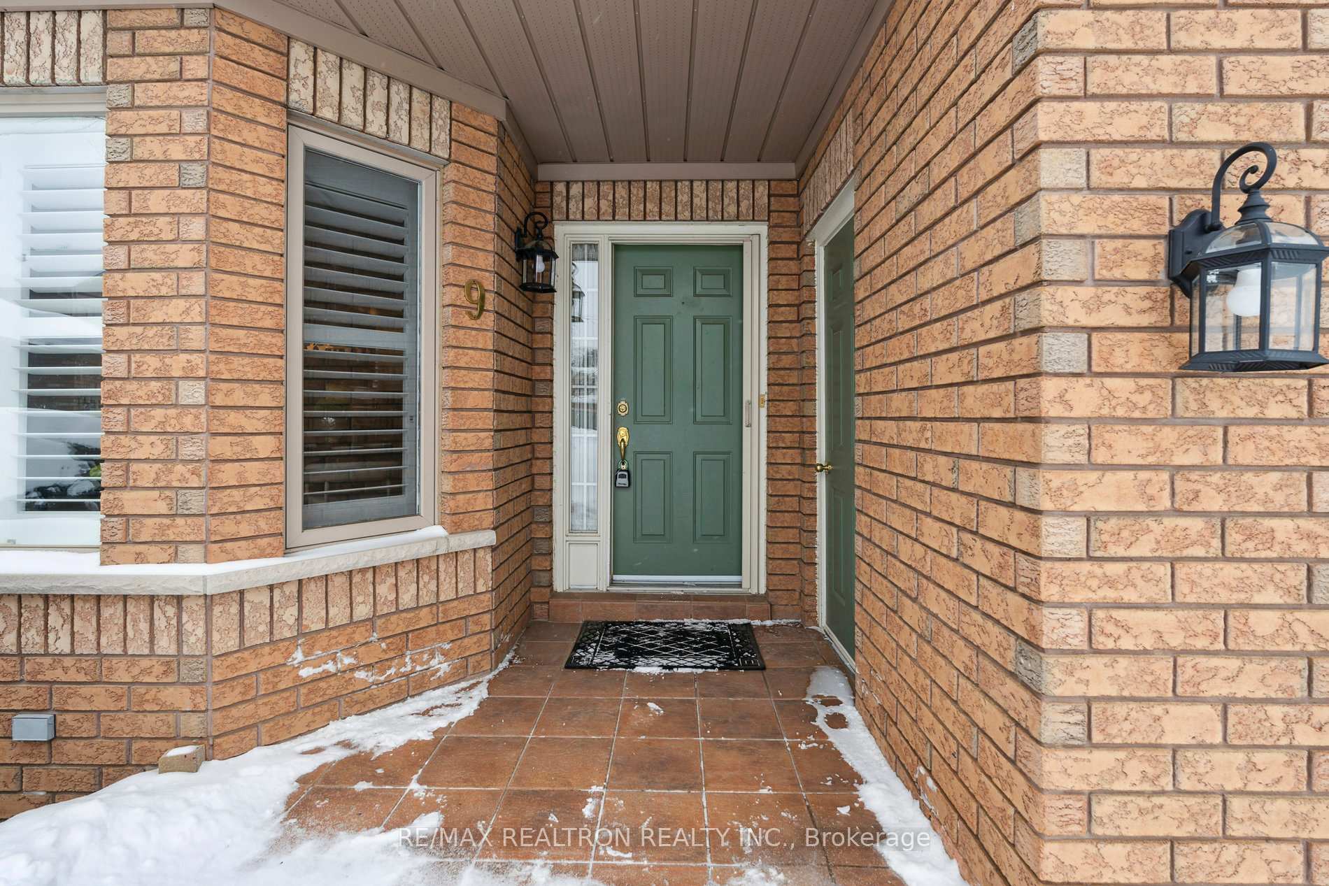 Photo 2 of 9 Belair Place, New Tecumseth, Rural New Tecumseth — HOMEH