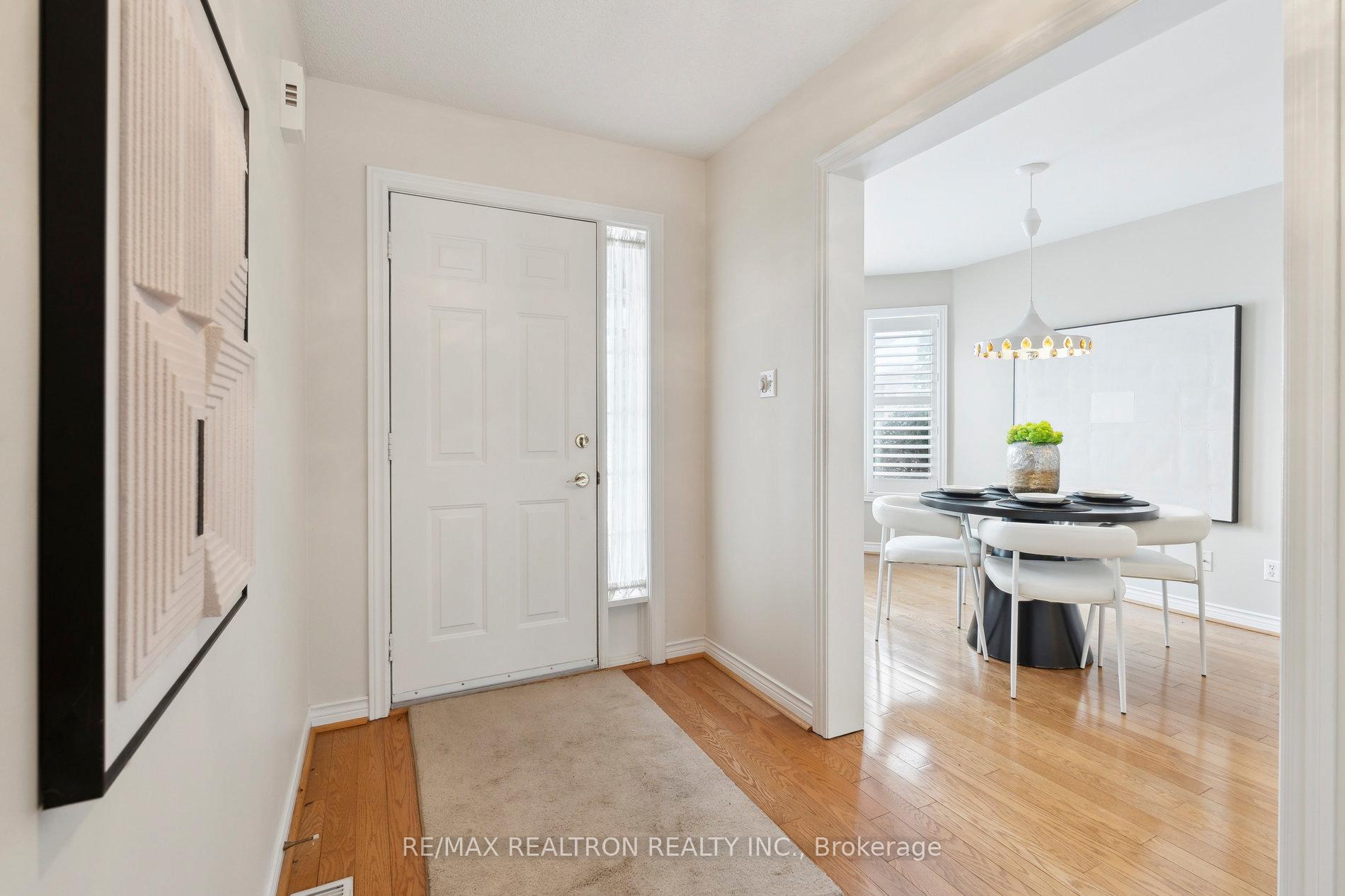 Photo 5 of 9 Belair Place, New Tecumseth, Rural New Tecumseth — HOMEH
