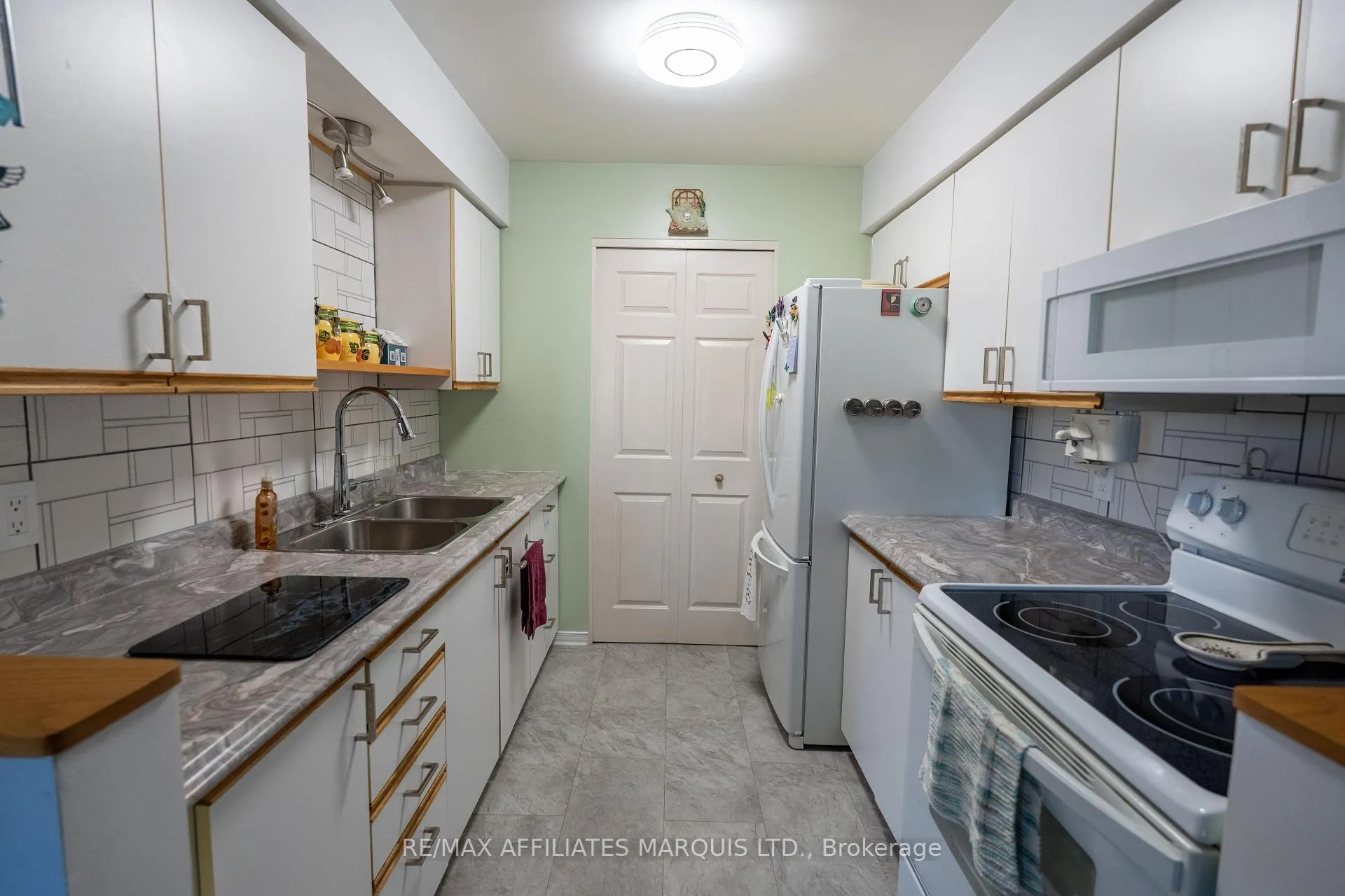 Photo 6 of Unit 304, 121 Water Street W, Cornwall — HOMEH