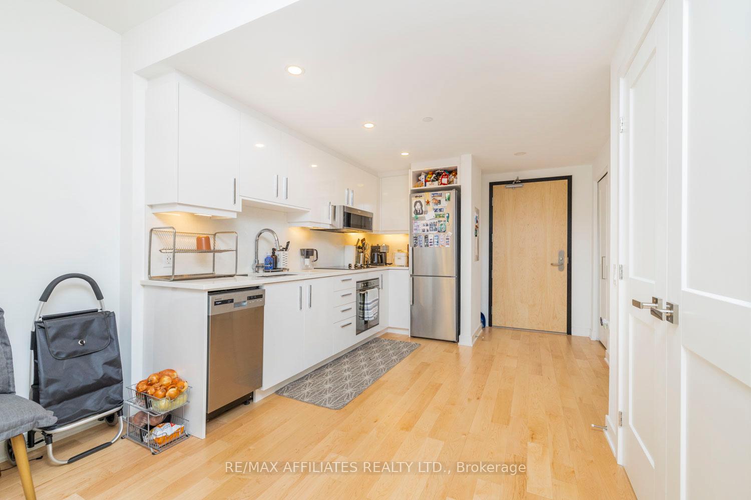 Photo 4 of Unit 303, 340 Queen Street, Ottawa, Ottawa Centre — HOMEH