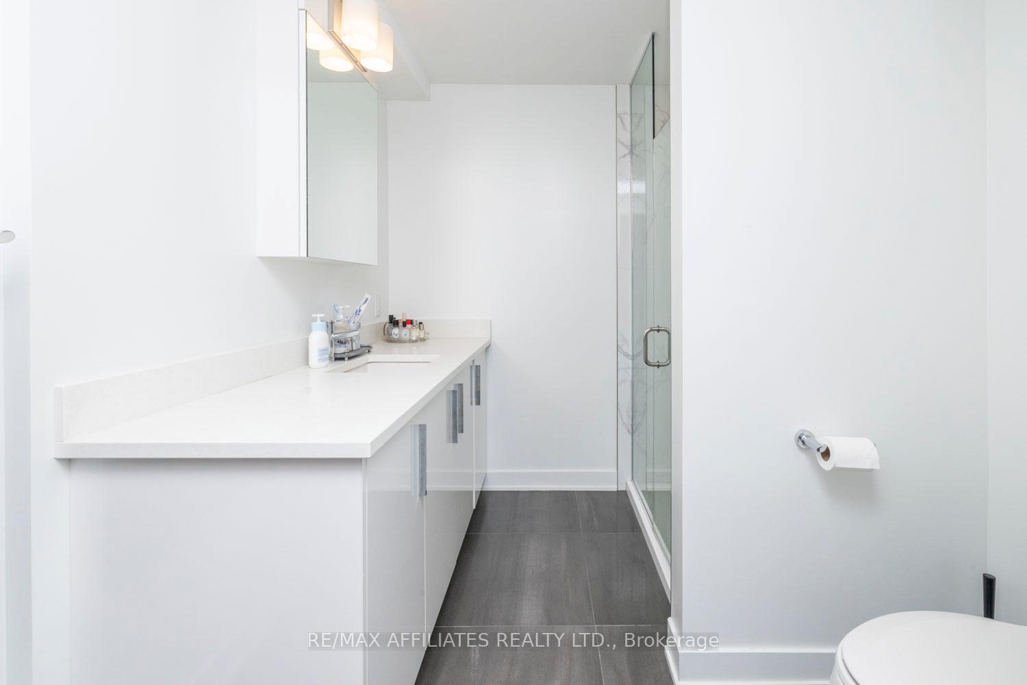 Photo 12 of Unit 303, 340 Queen Street, Ottawa, Ottawa Centre — HOMEH