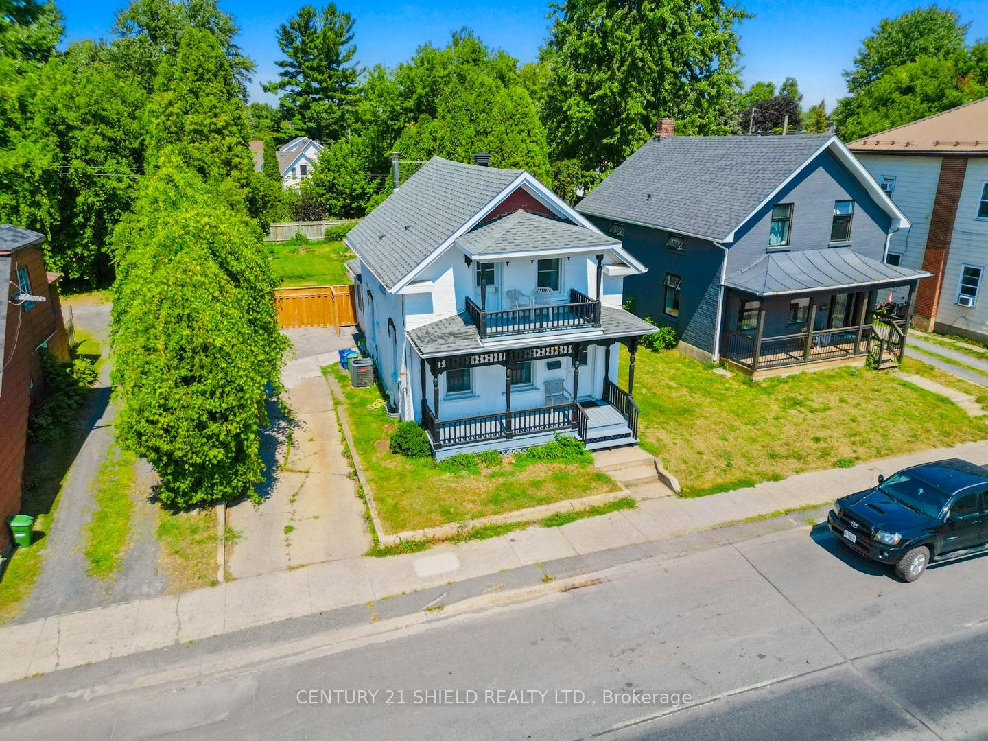 Photo 4 of 415 Water Street E, Cornwall — HOMEH