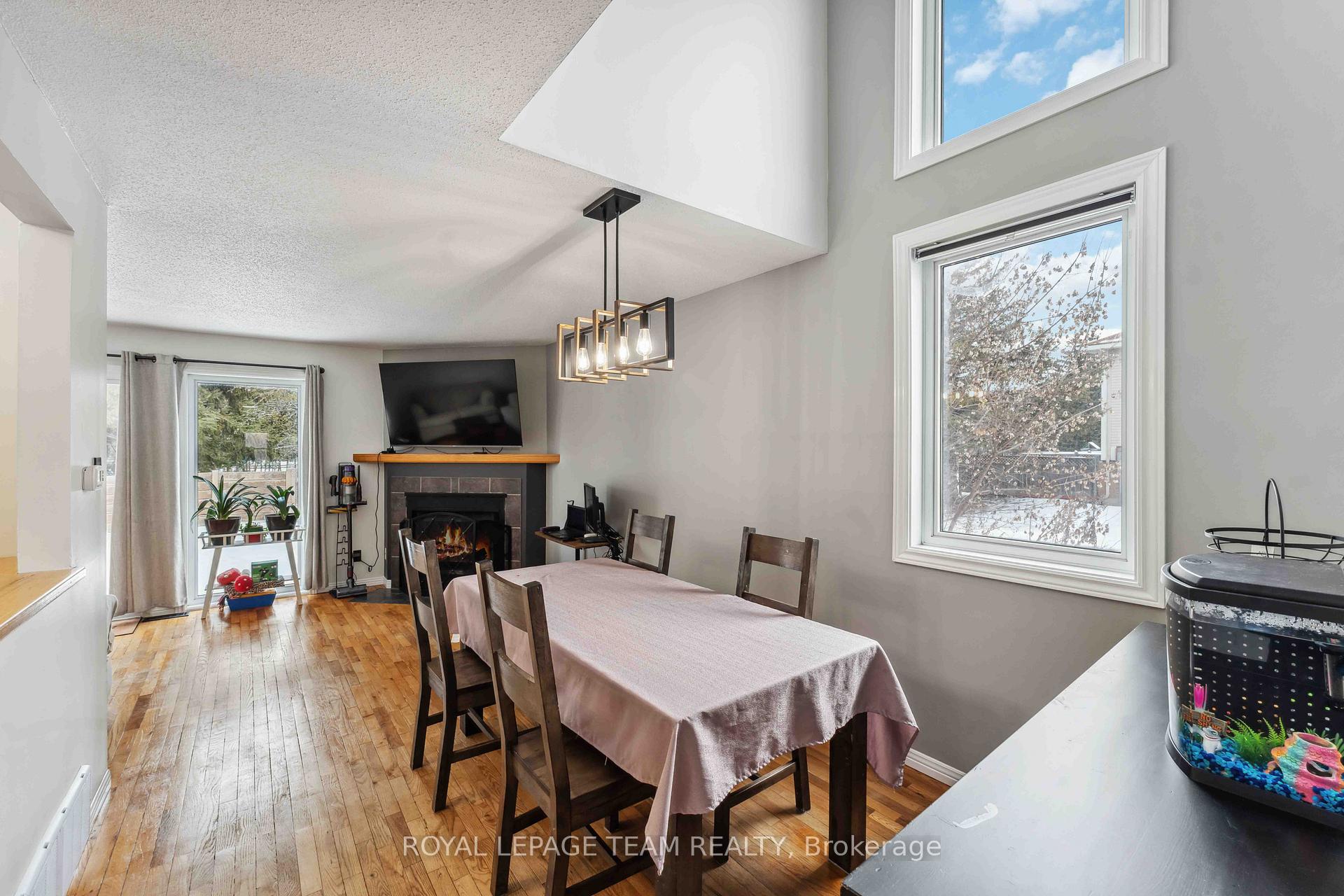 Photo 25 of 500 Valade Crescent, Ottawa, Fallingbrook/Pineridge — HOMEH