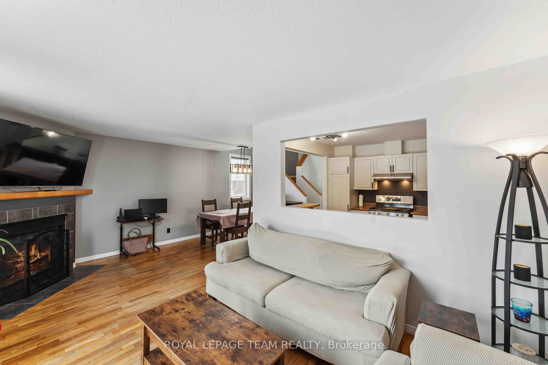 Photo 33 of 500 Valade Crescent, Ottawa, Fallingbrook/Pineridge — HOMEH