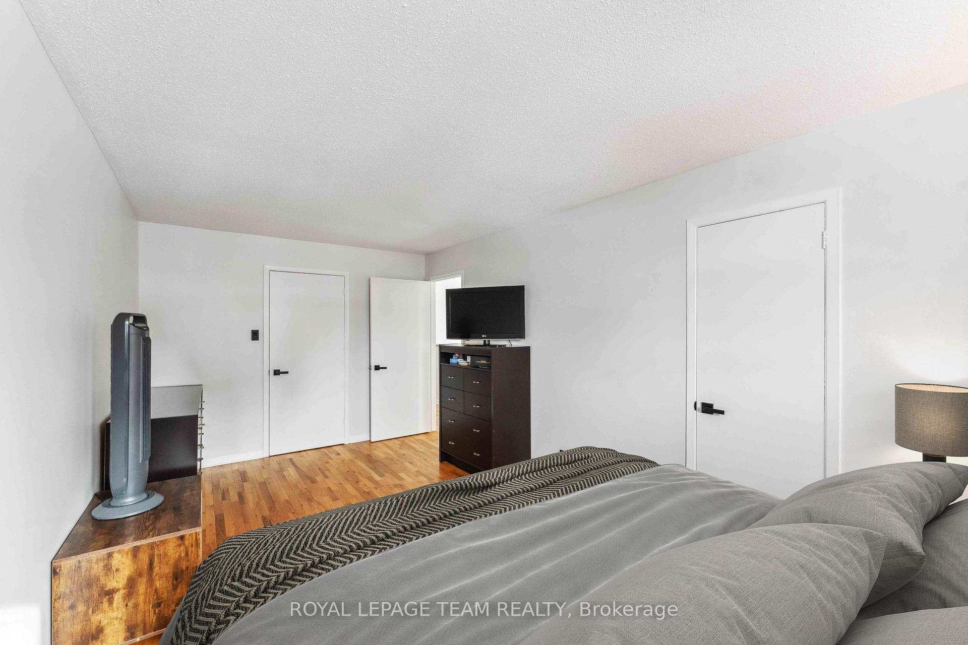 Photo 43 of 500 Valade Crescent, Ottawa, Fallingbrook/Pineridge — HOMEH