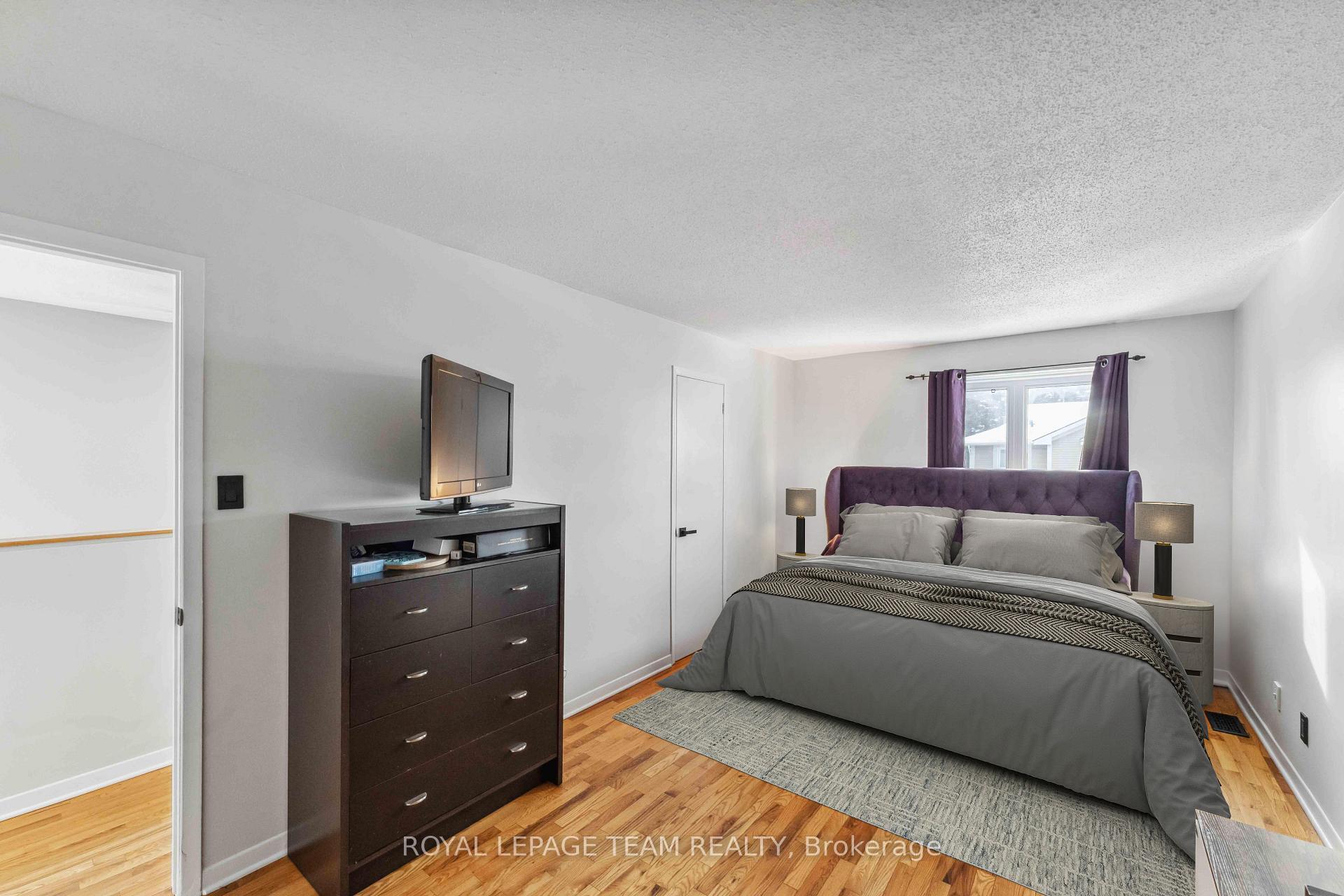 Photo 45 of 500 Valade Crescent, Ottawa, Fallingbrook/Pineridge — HOMEH