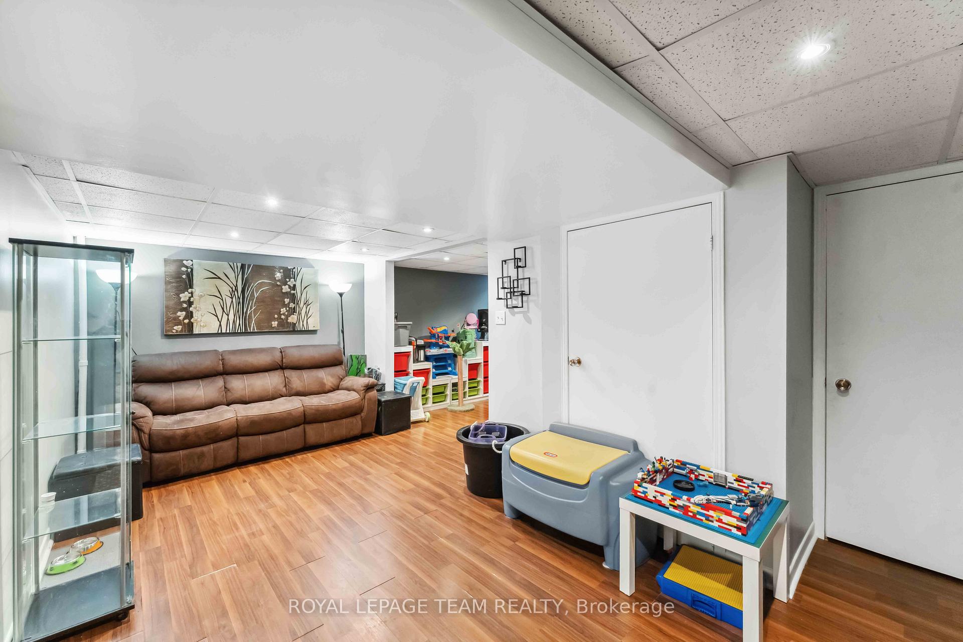 Photo 50 of 500 Valade Crescent, Ottawa, Fallingbrook/Pineridge — HOMEH