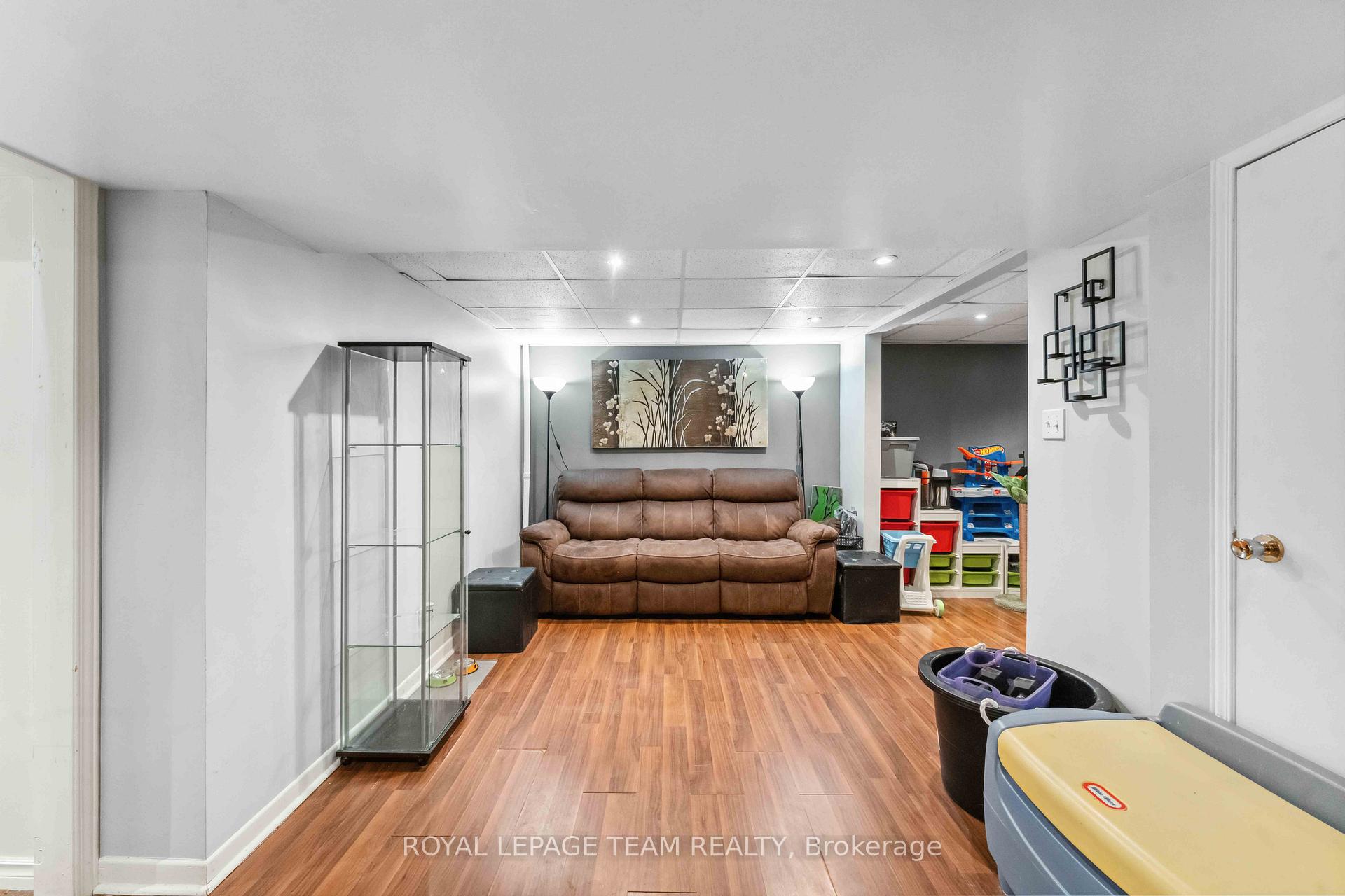 Photo 51 of 500 Valade Crescent, Ottawa, Fallingbrook/Pineridge — HOMEH
