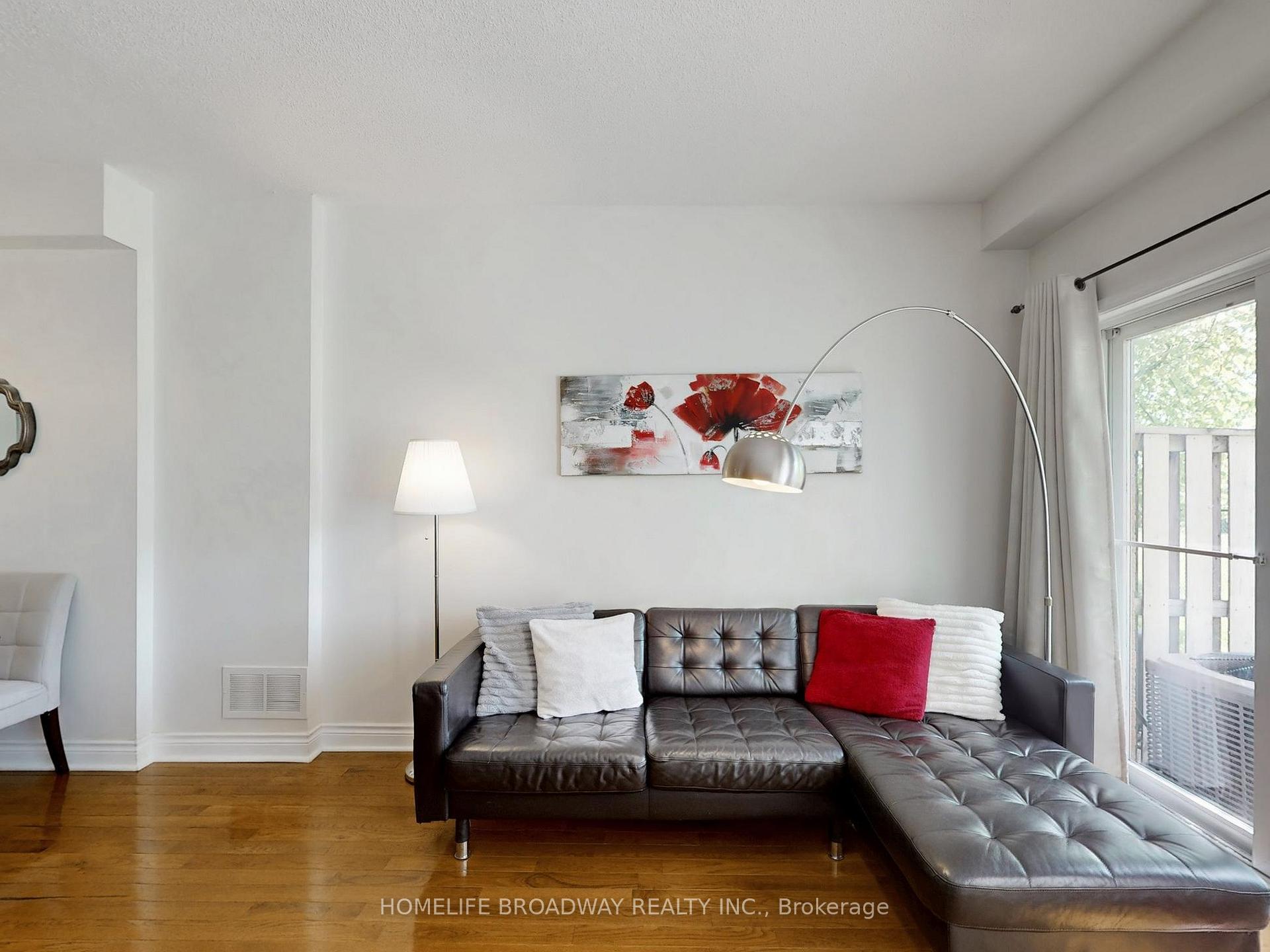 Photo 5 of Unit 3A, 8 St Moritz Way, Markham, Unionville — HOMEH