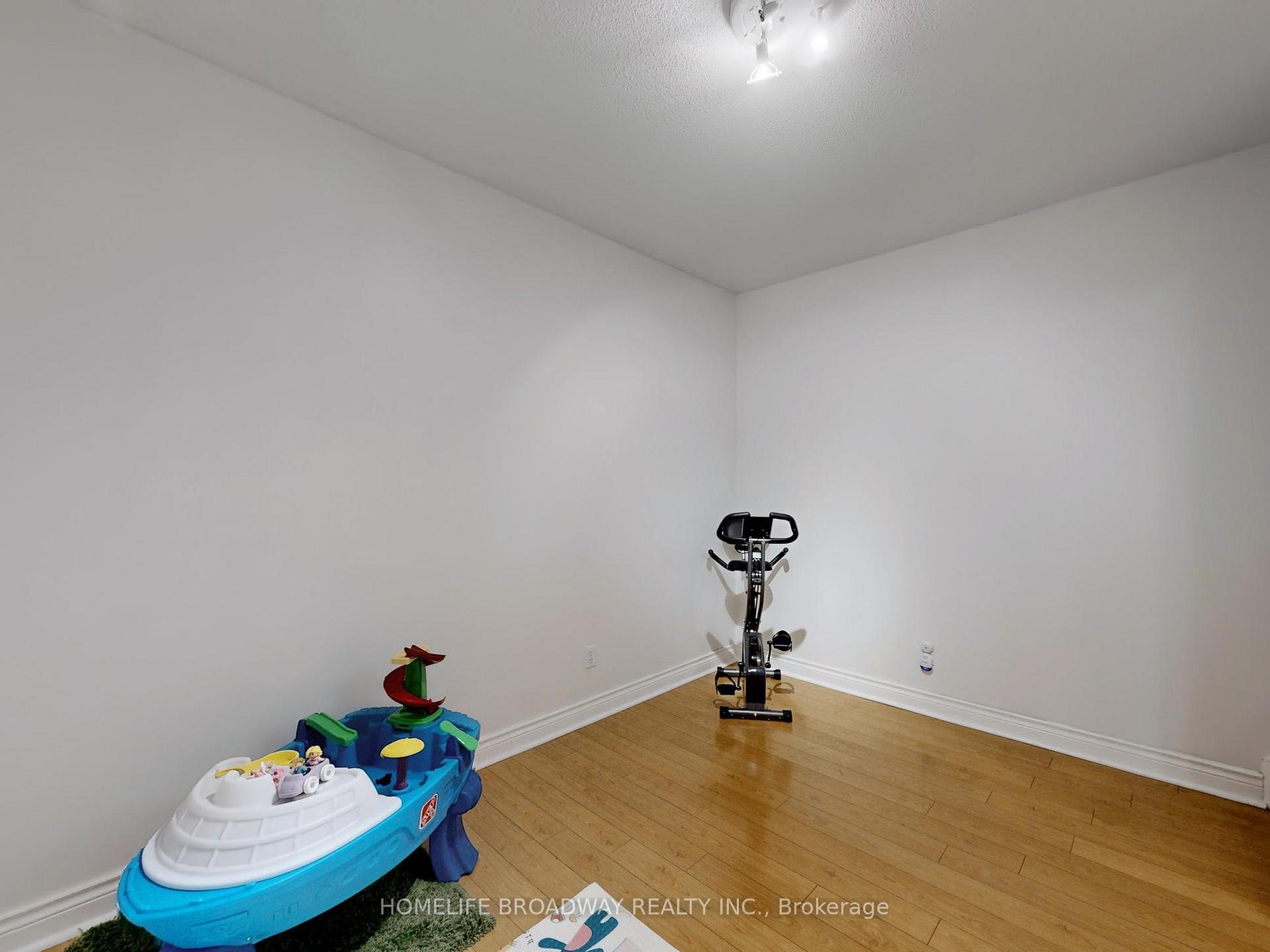 Photo 31 of Unit 3A, 8 St Moritz Way, Markham, Unionville — HOMEH