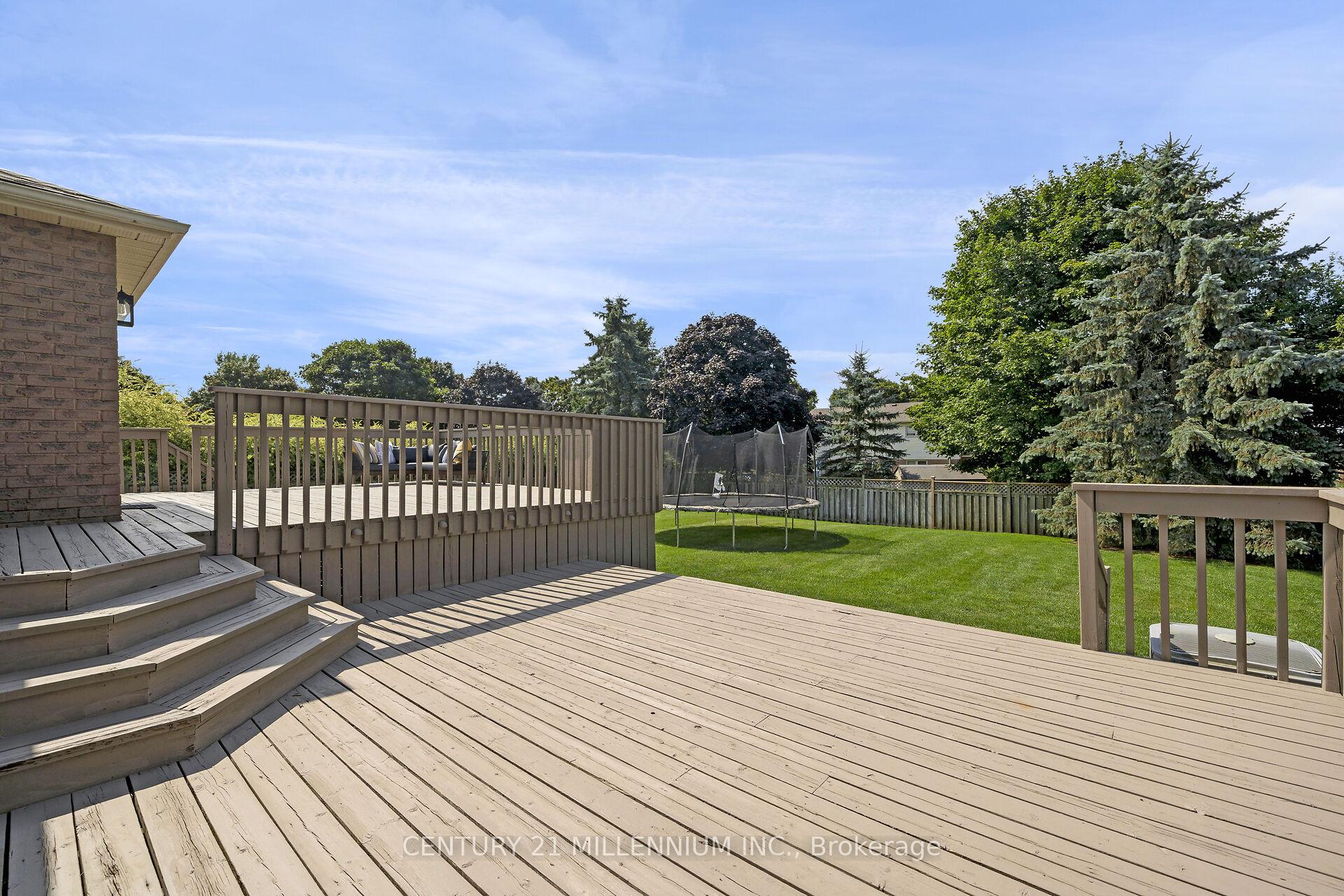 Photo 19 of 38 Erinlea Crescent, Erin — HOMEH