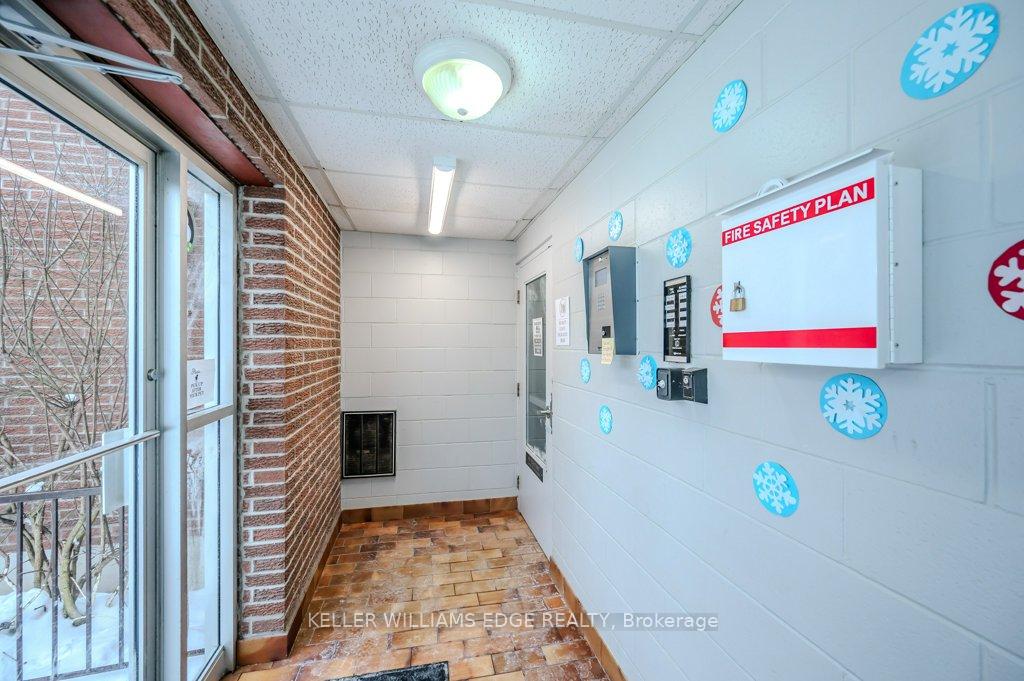 Photo 5 of Unit 107, 4 Avalon Place N, Kitchener — HOMEH
