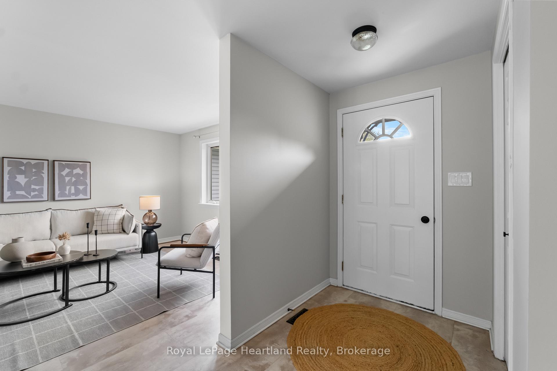 Photo 6 of 322 Londesboro Main Street, Central Huron, Londesborough — HOMEH